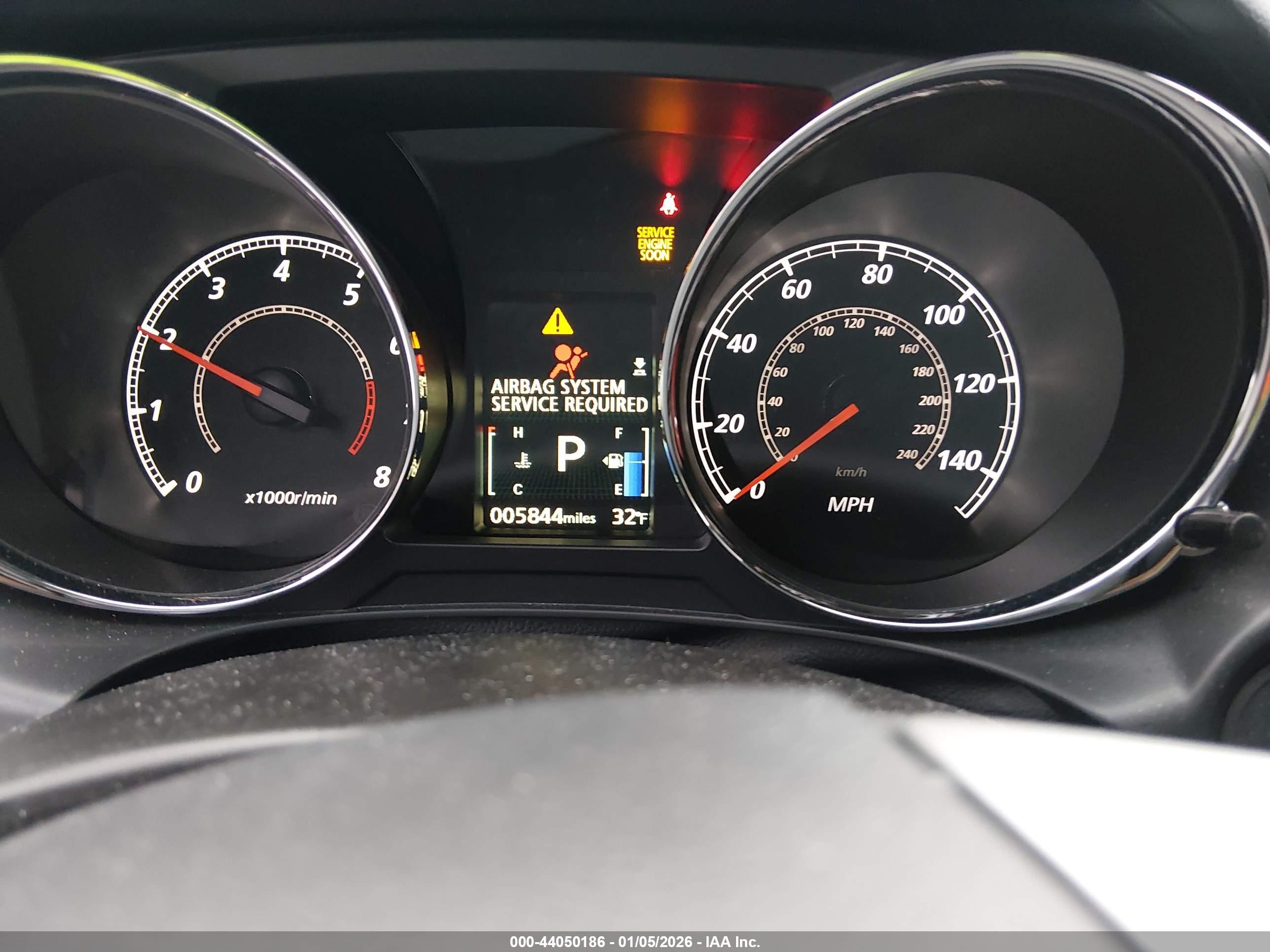 MITSUBISHI OUTLANDER image 7