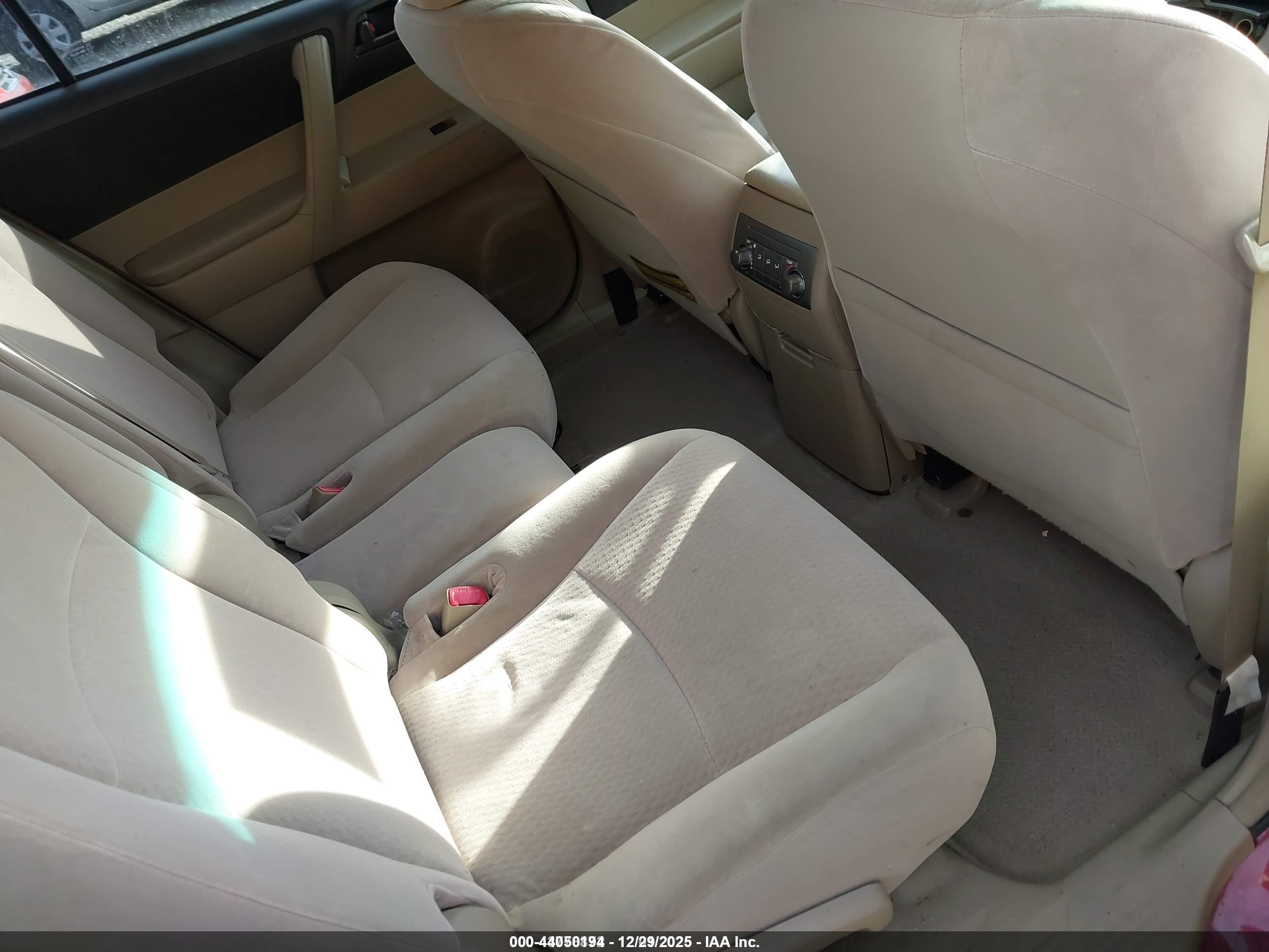 TOYOTA HIGHLANDER image 8