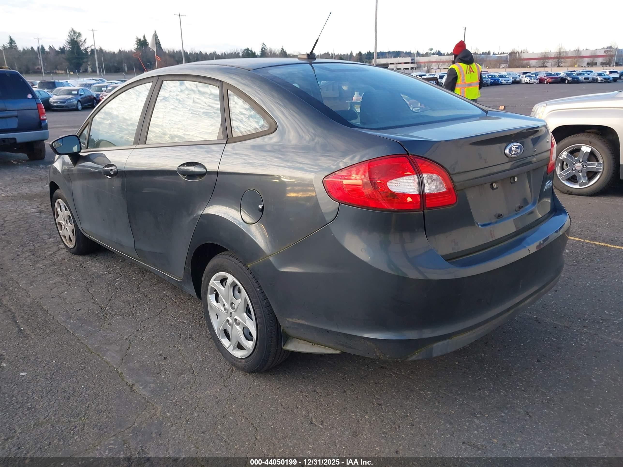 FORD FIESTA image 3