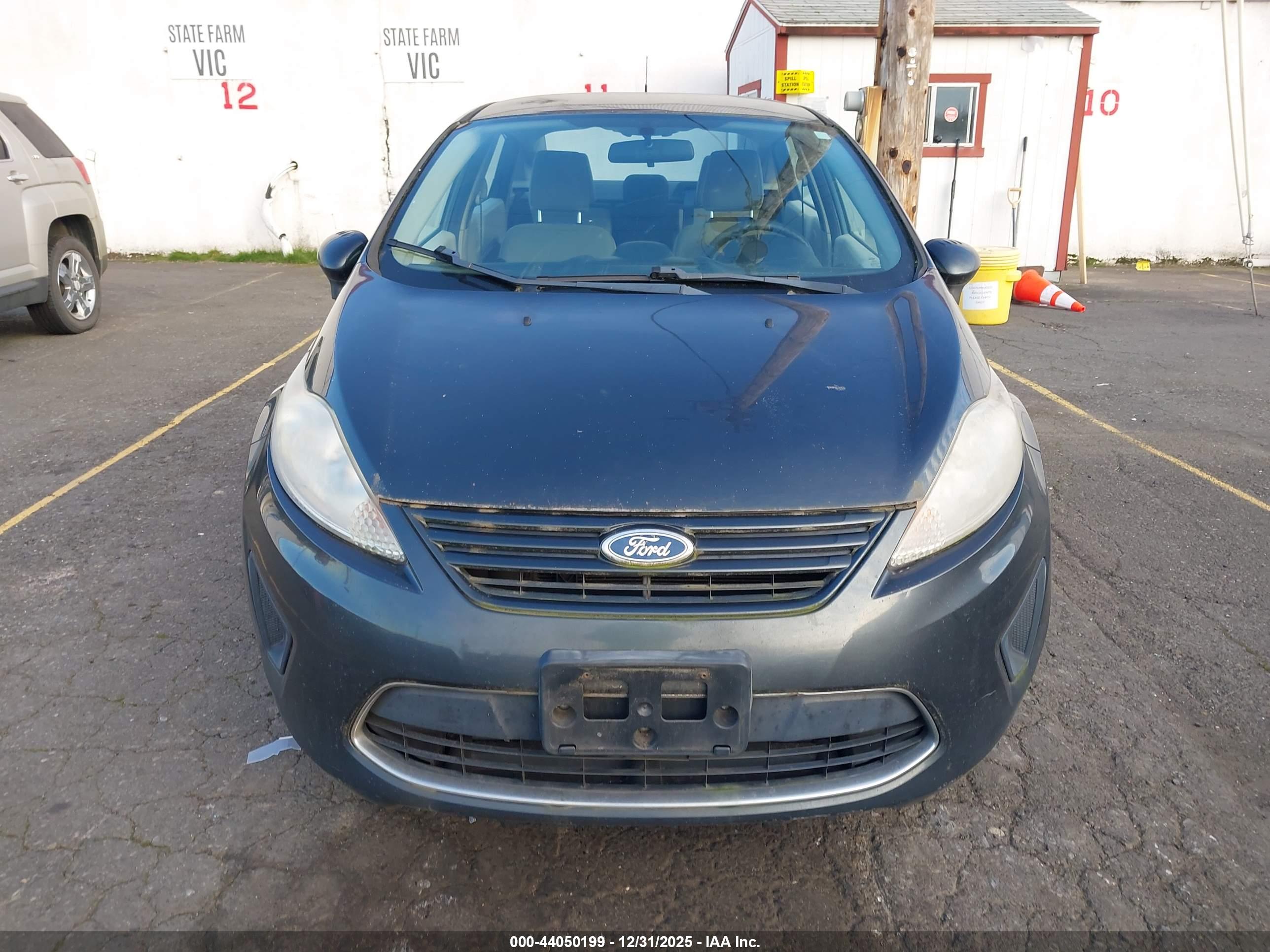 FORD FIESTA image 6