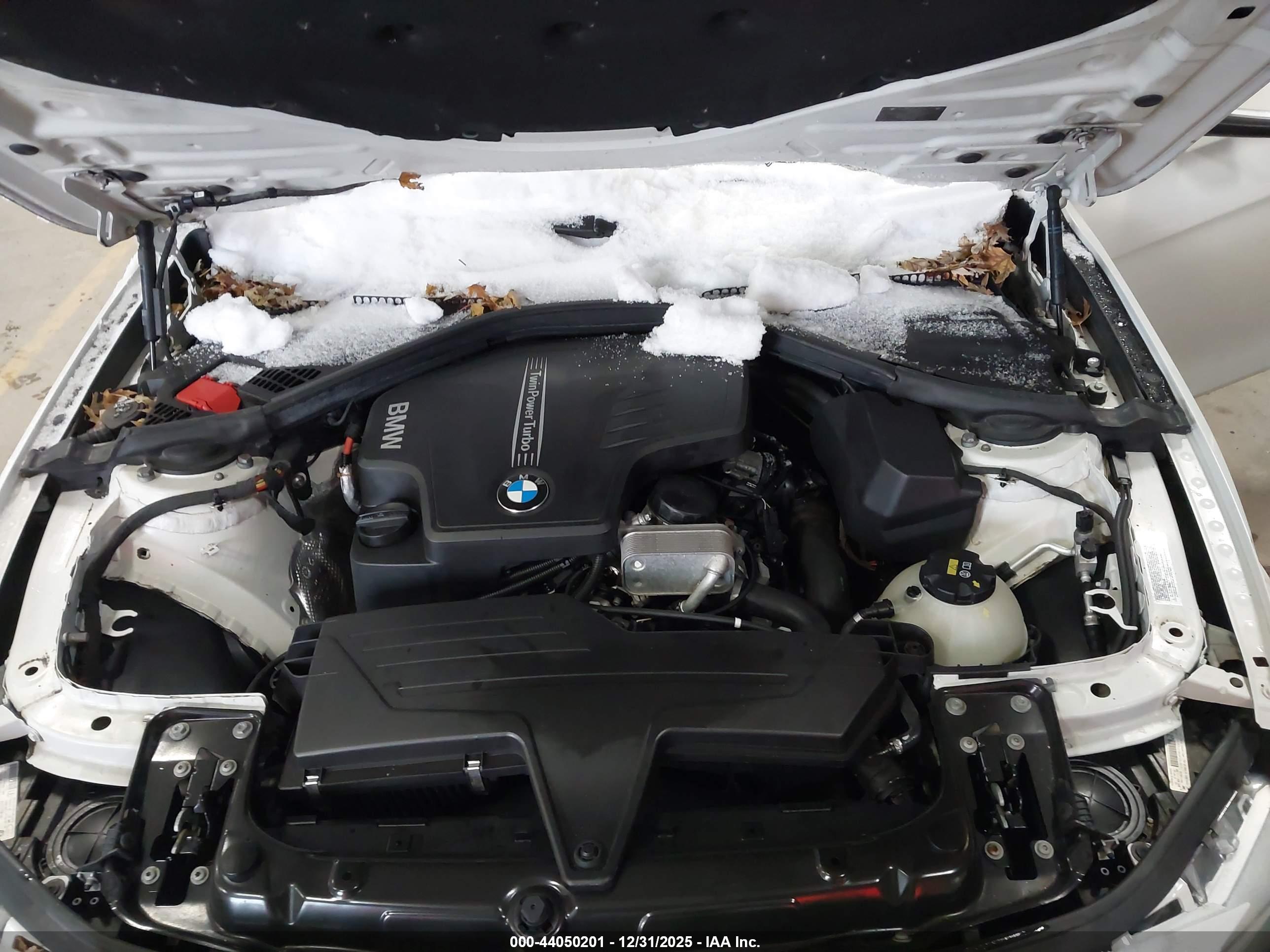BMW 320I image 10