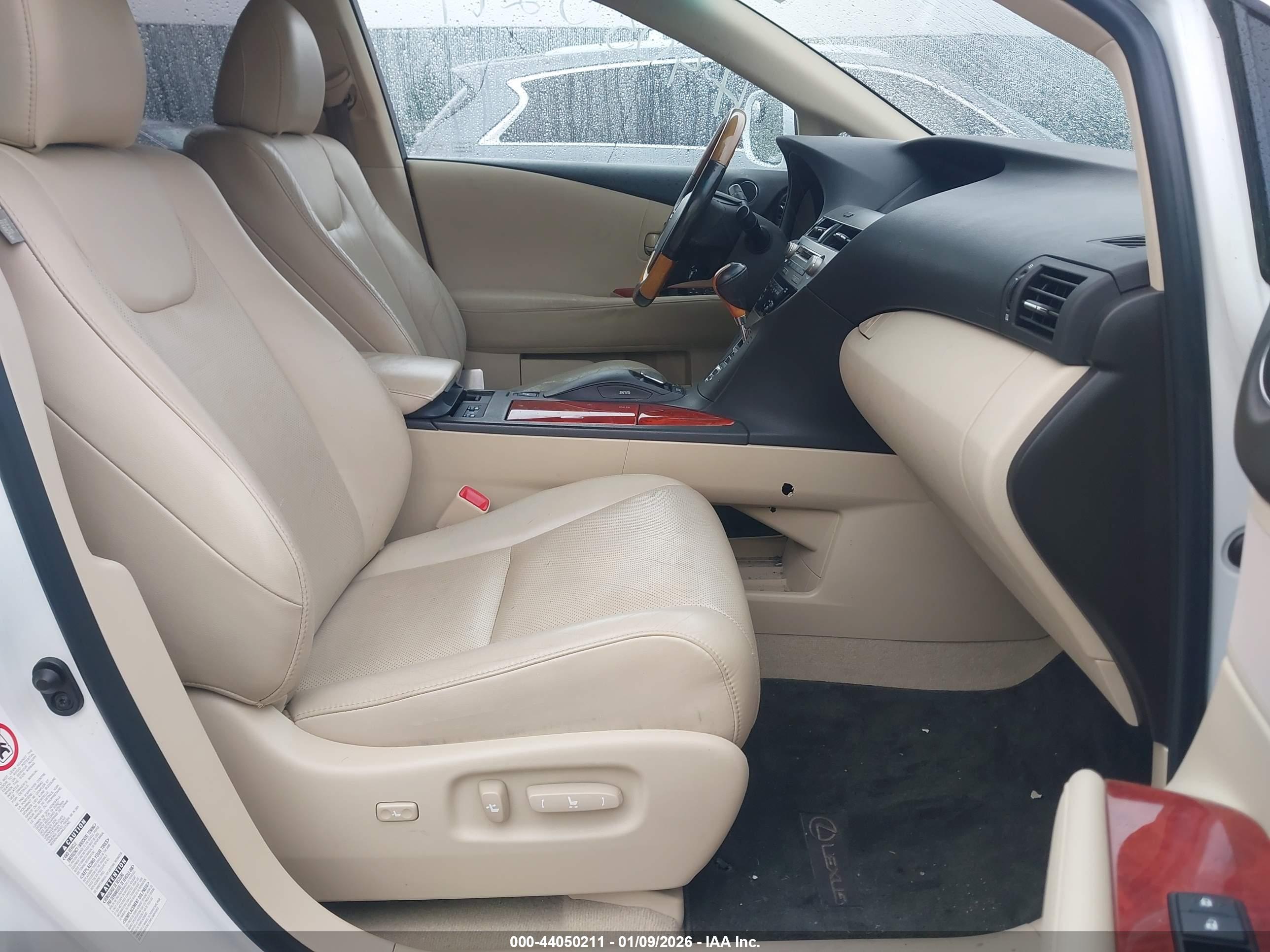 LEXUS RX image 5