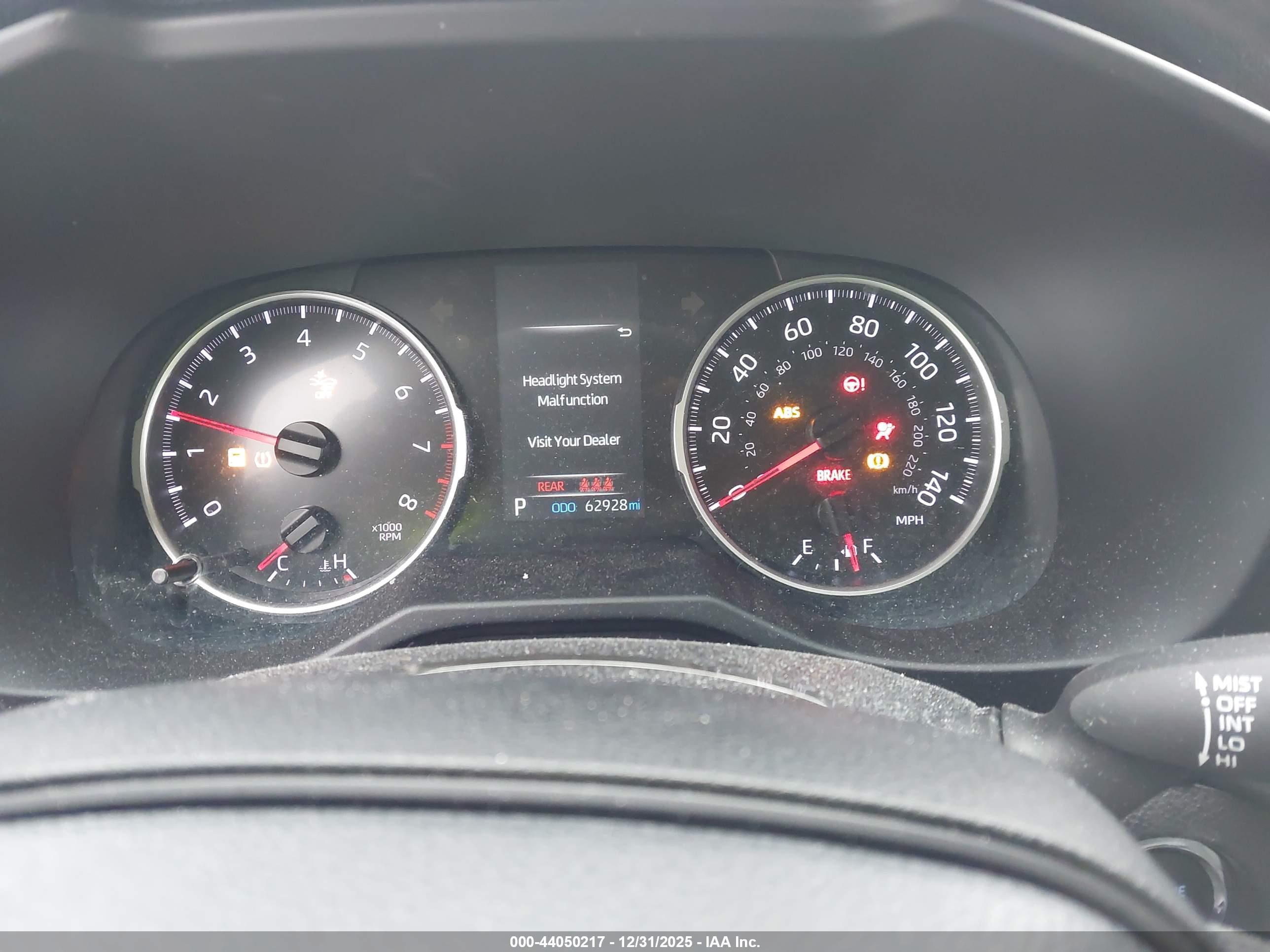TOYOTA RAV4 image 7