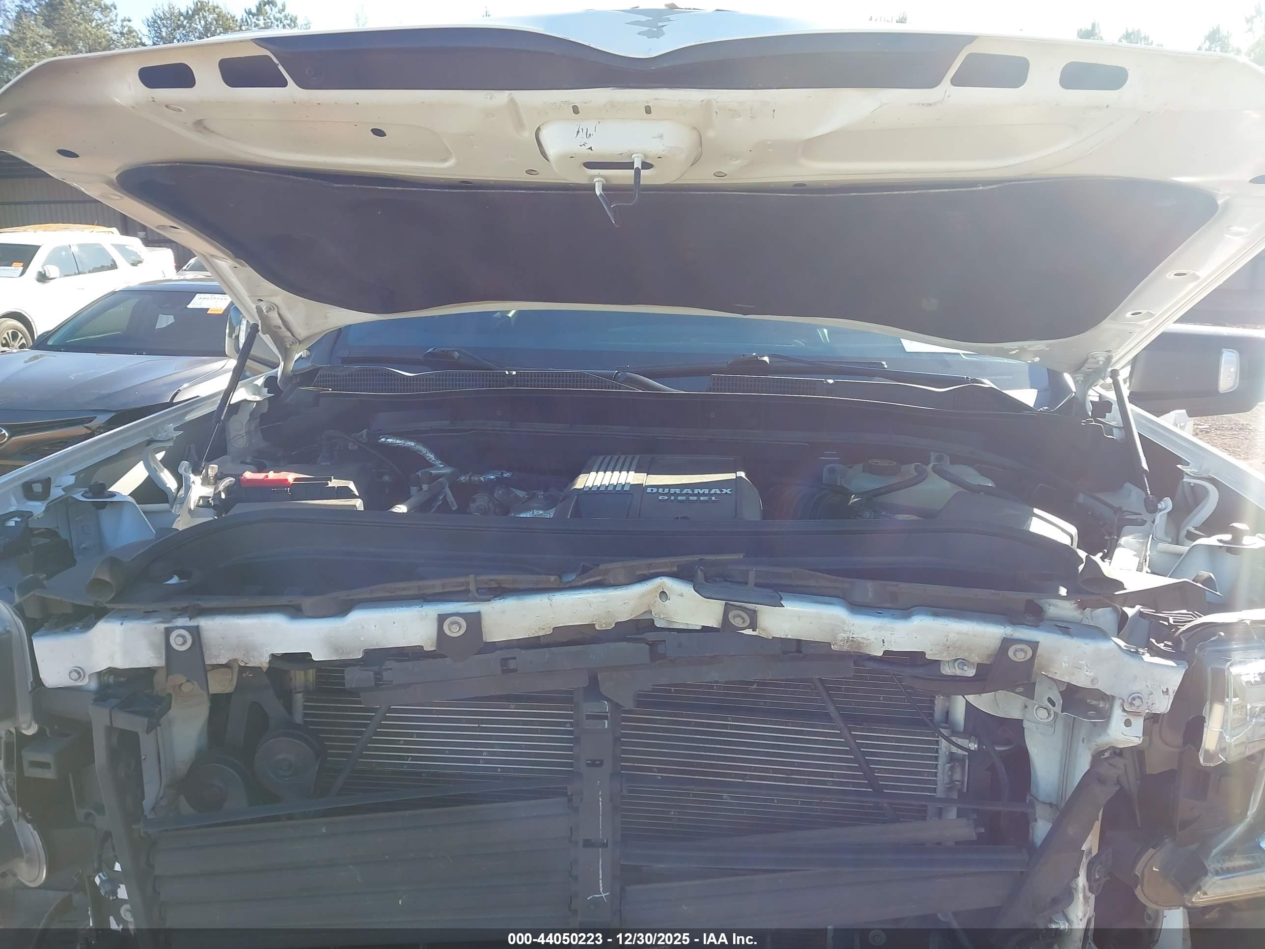 GMC SIERRA image 10