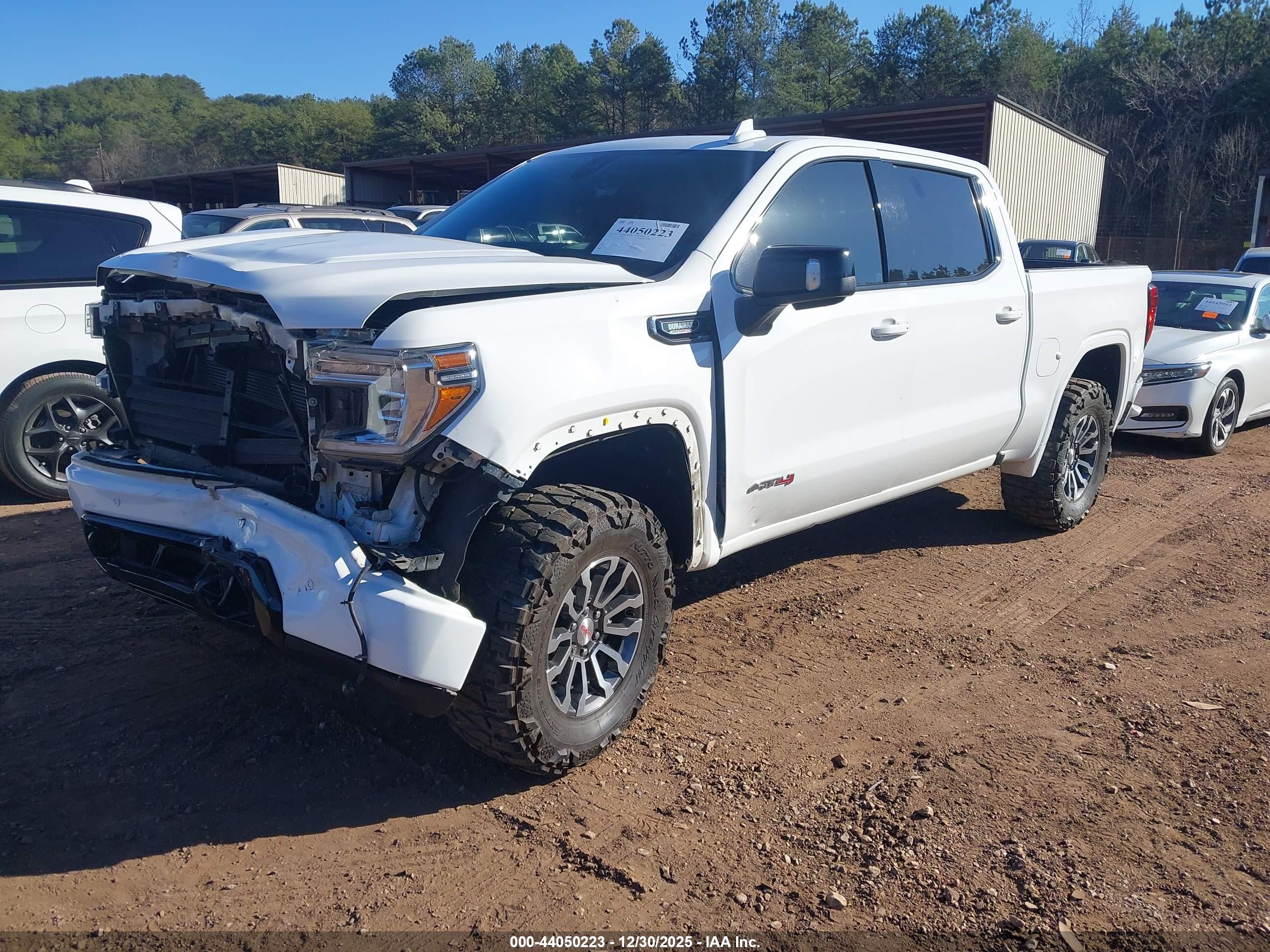 GMC SIERRA image 2