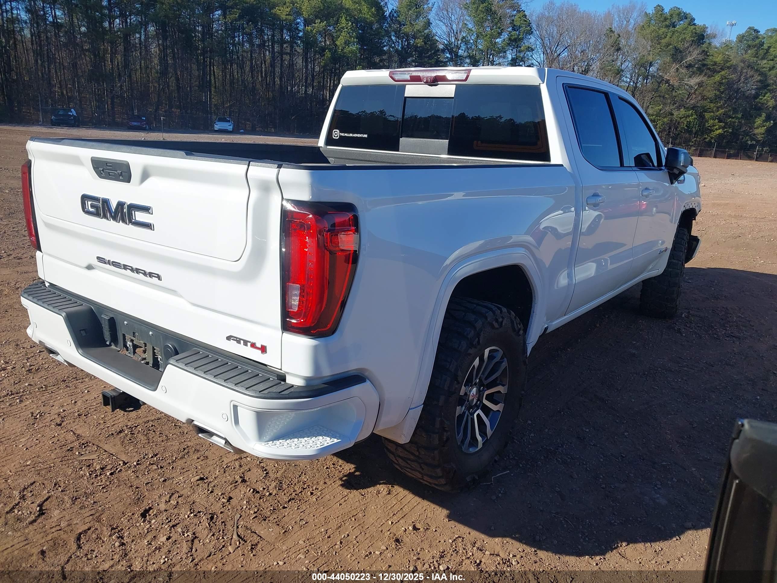 GMC SIERRA image 4