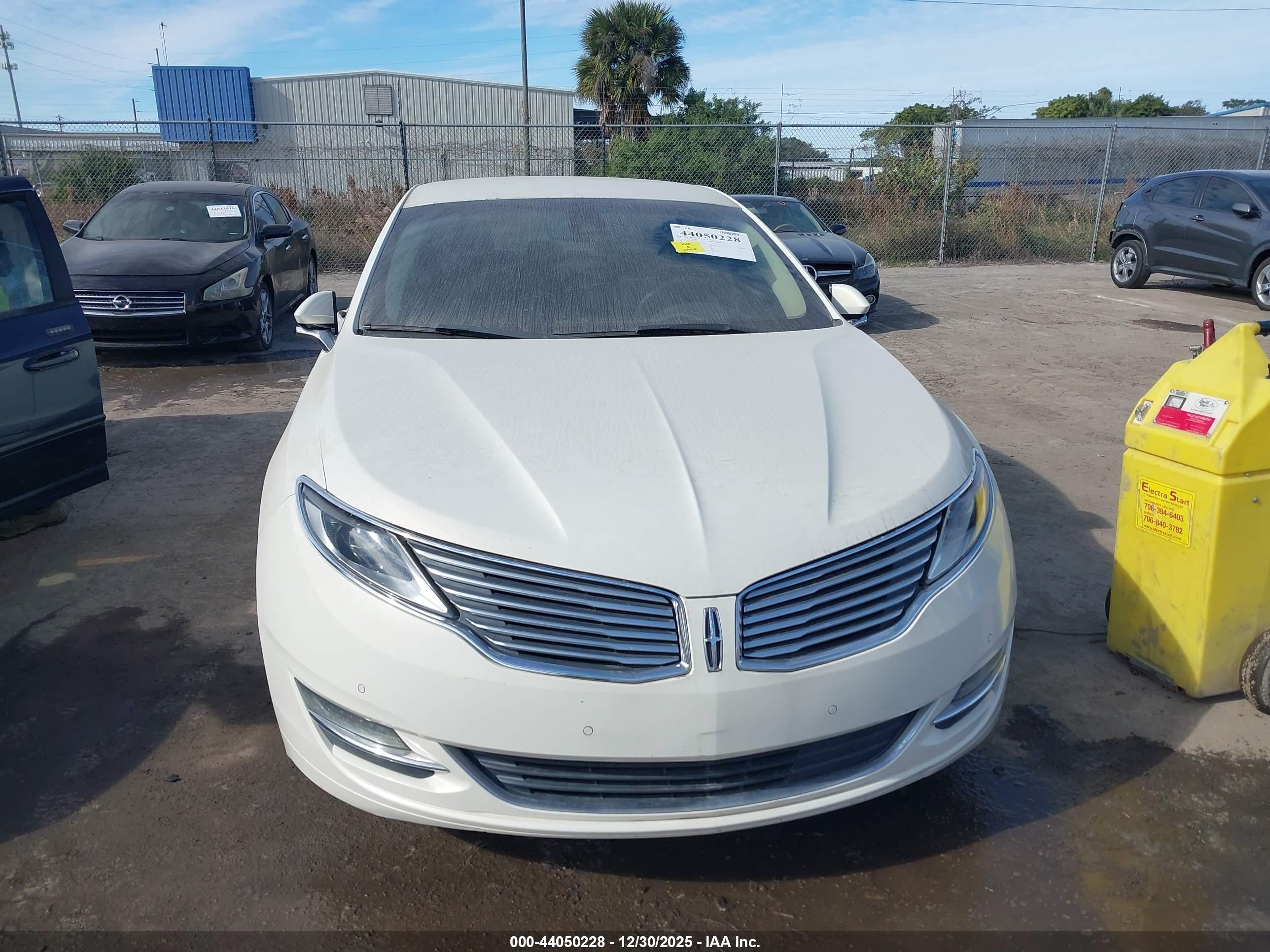 LINCOLN MKZ image 6