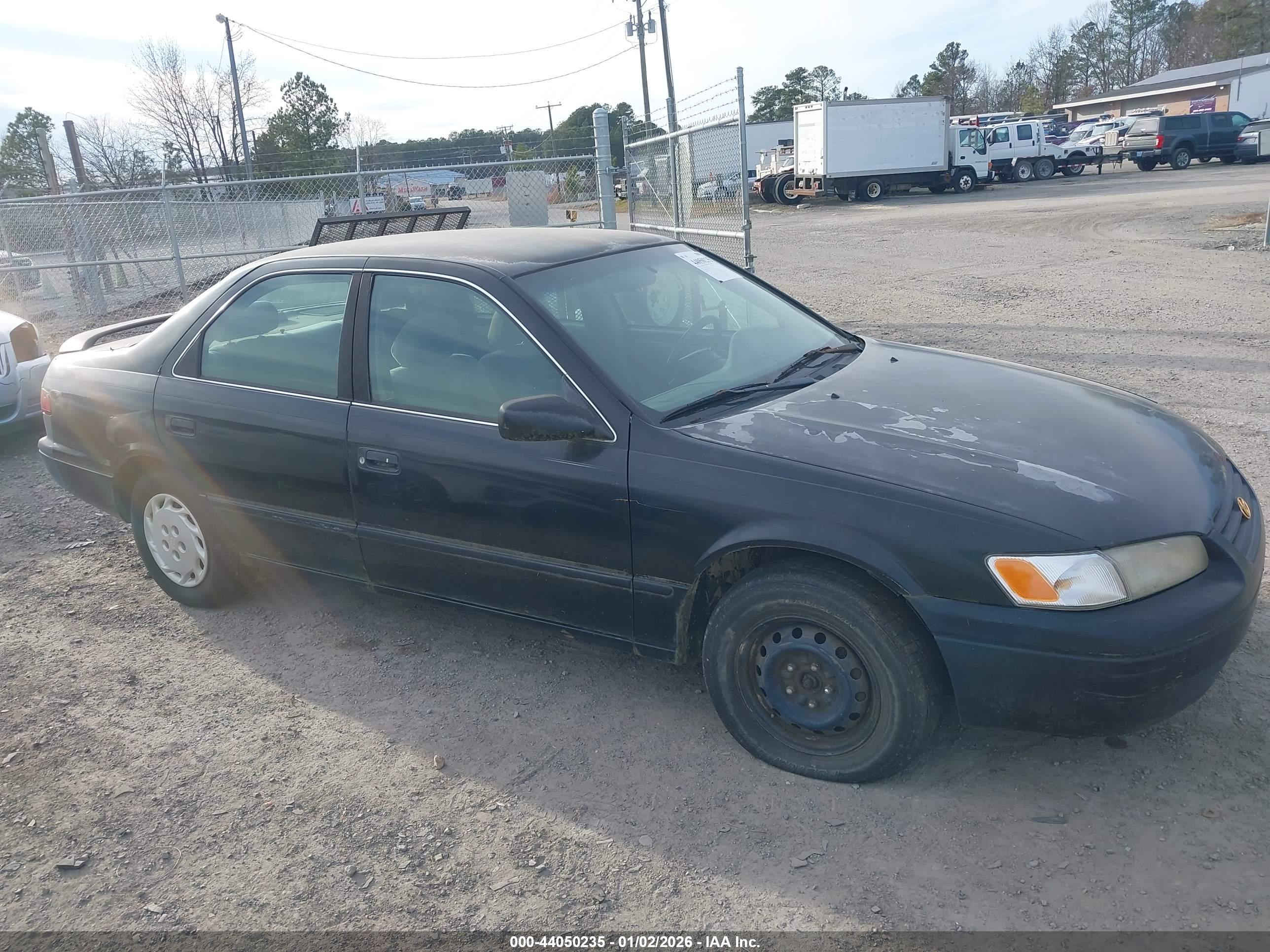 TOYOTA CAMRY image 6