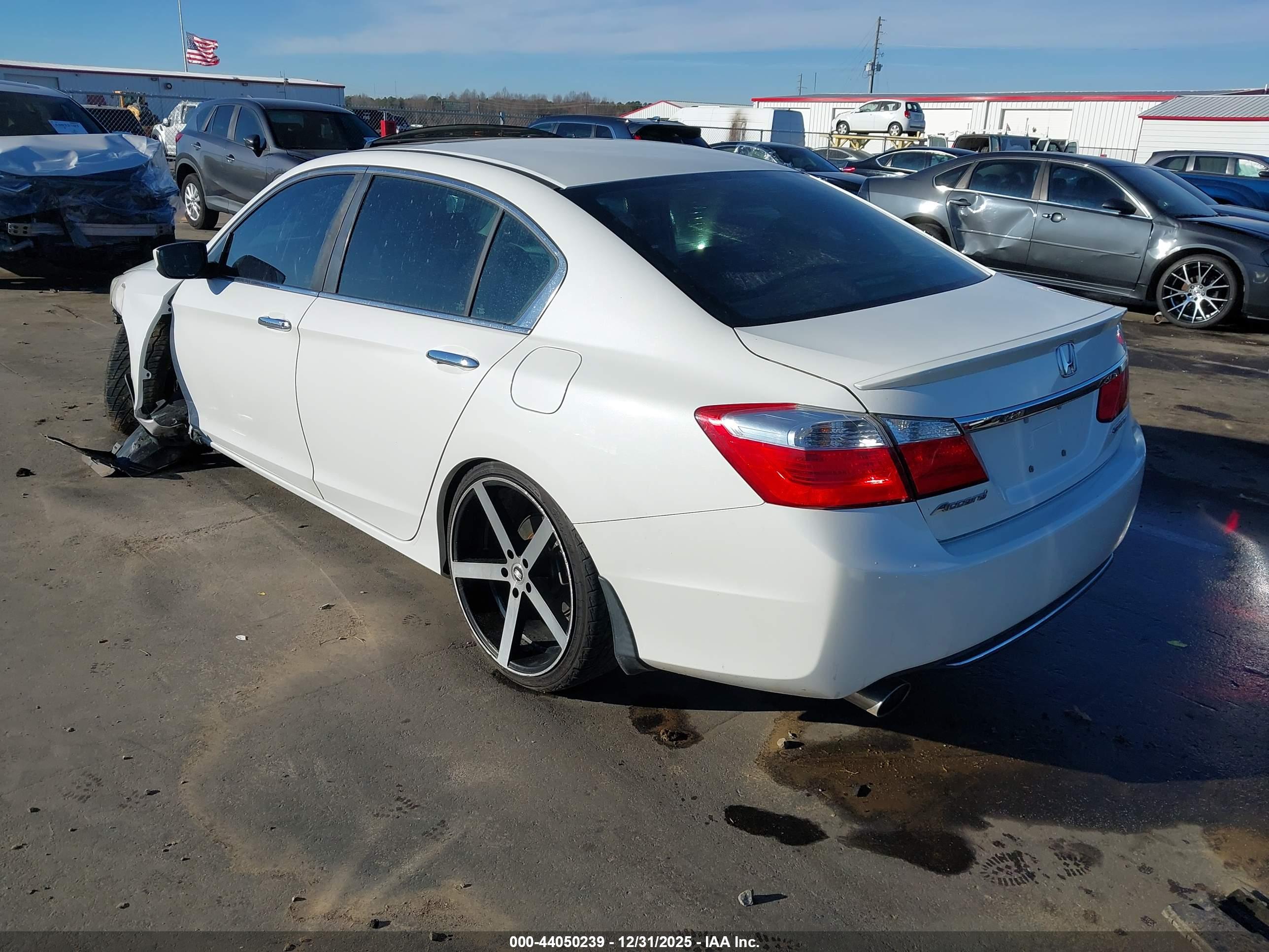 HONDA ACCORD image 3