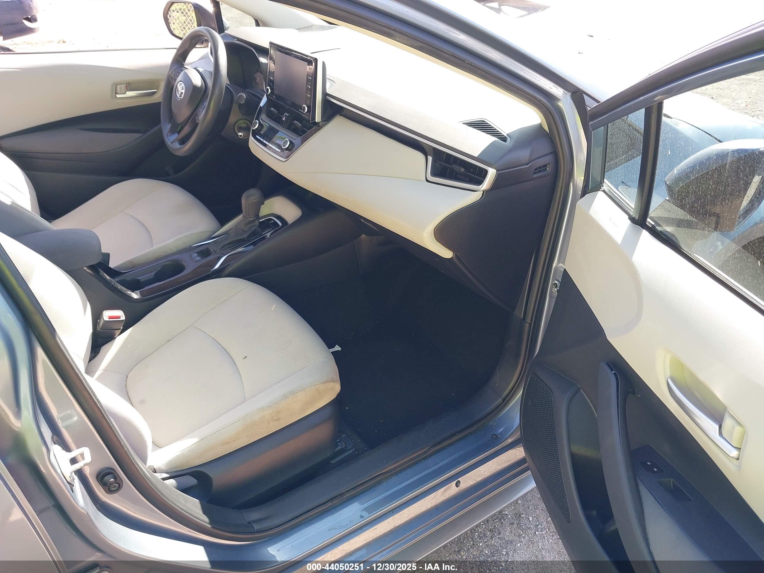 TOYOTA COROLLA image 5