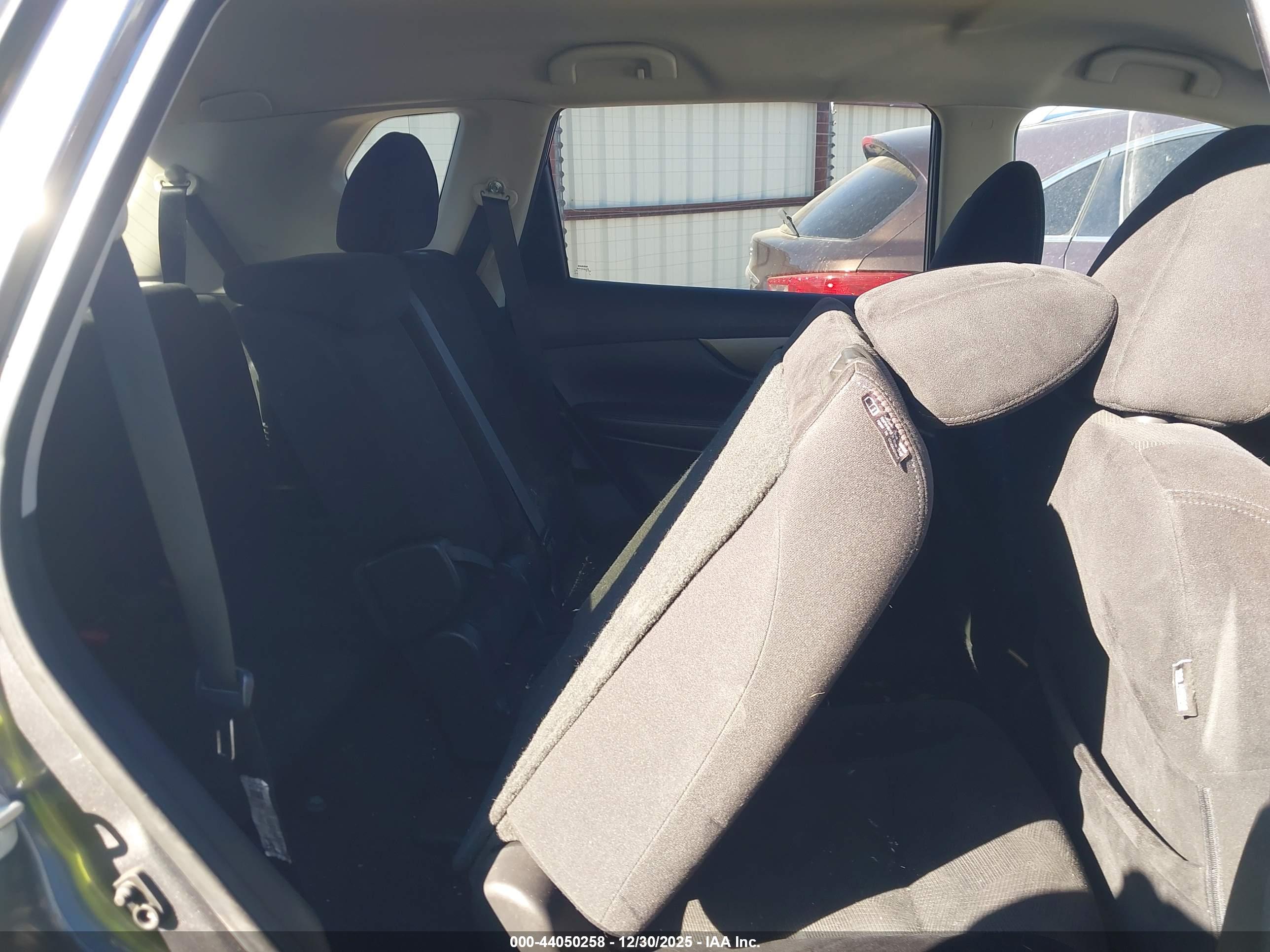 NISSAN ROGUE image 8