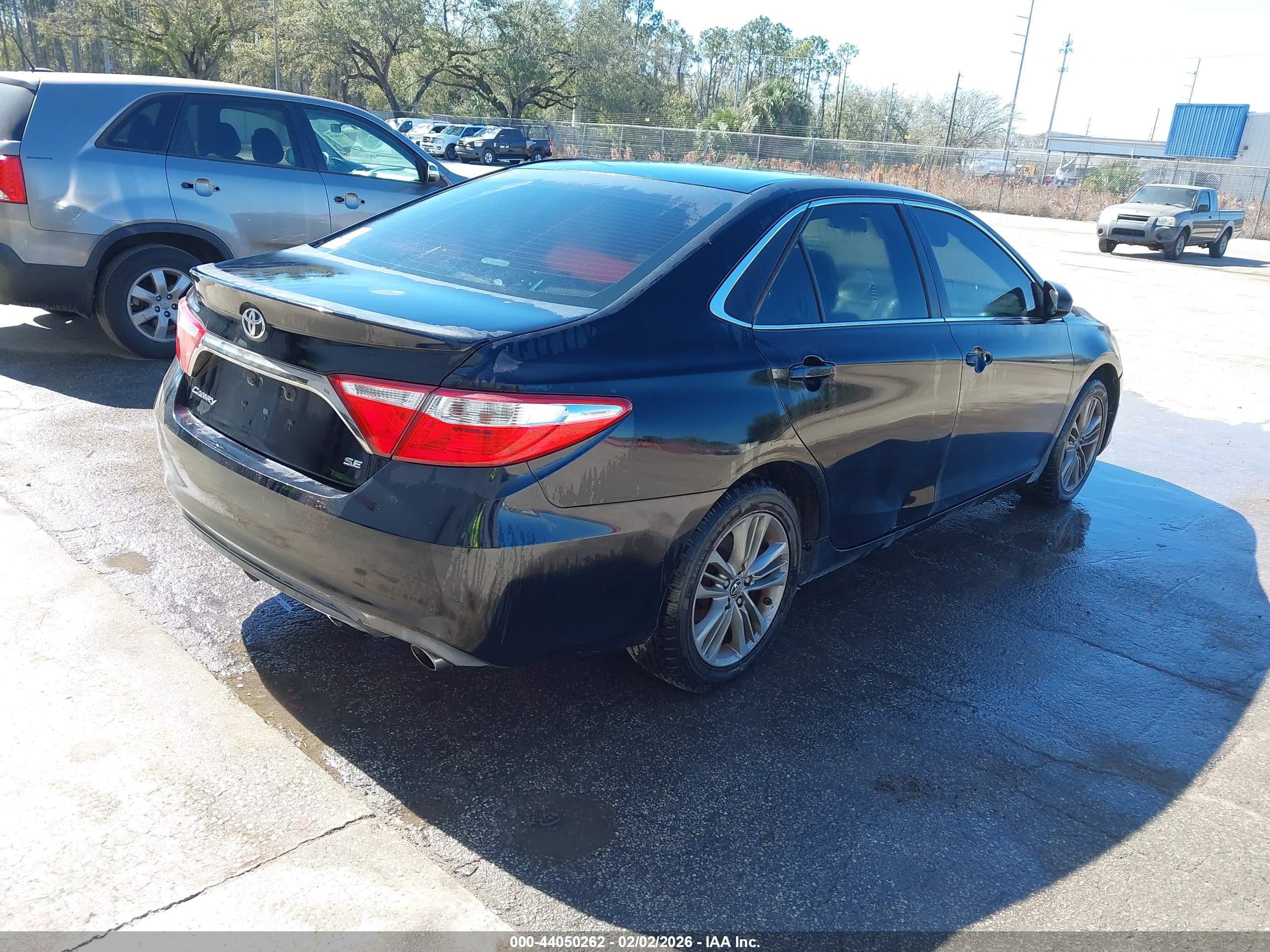 TOYOTA CAMRY image 4