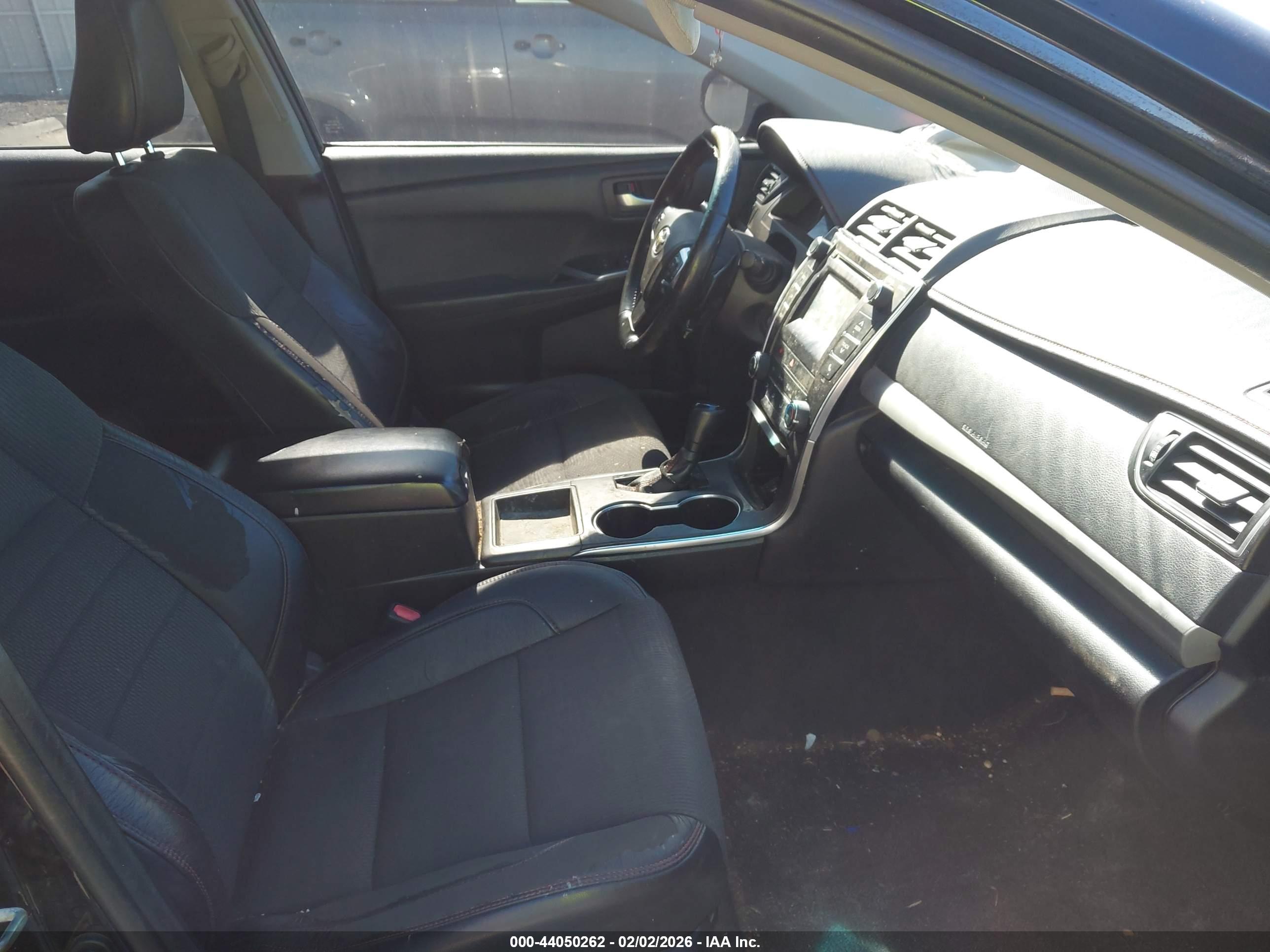 TOYOTA CAMRY image 5