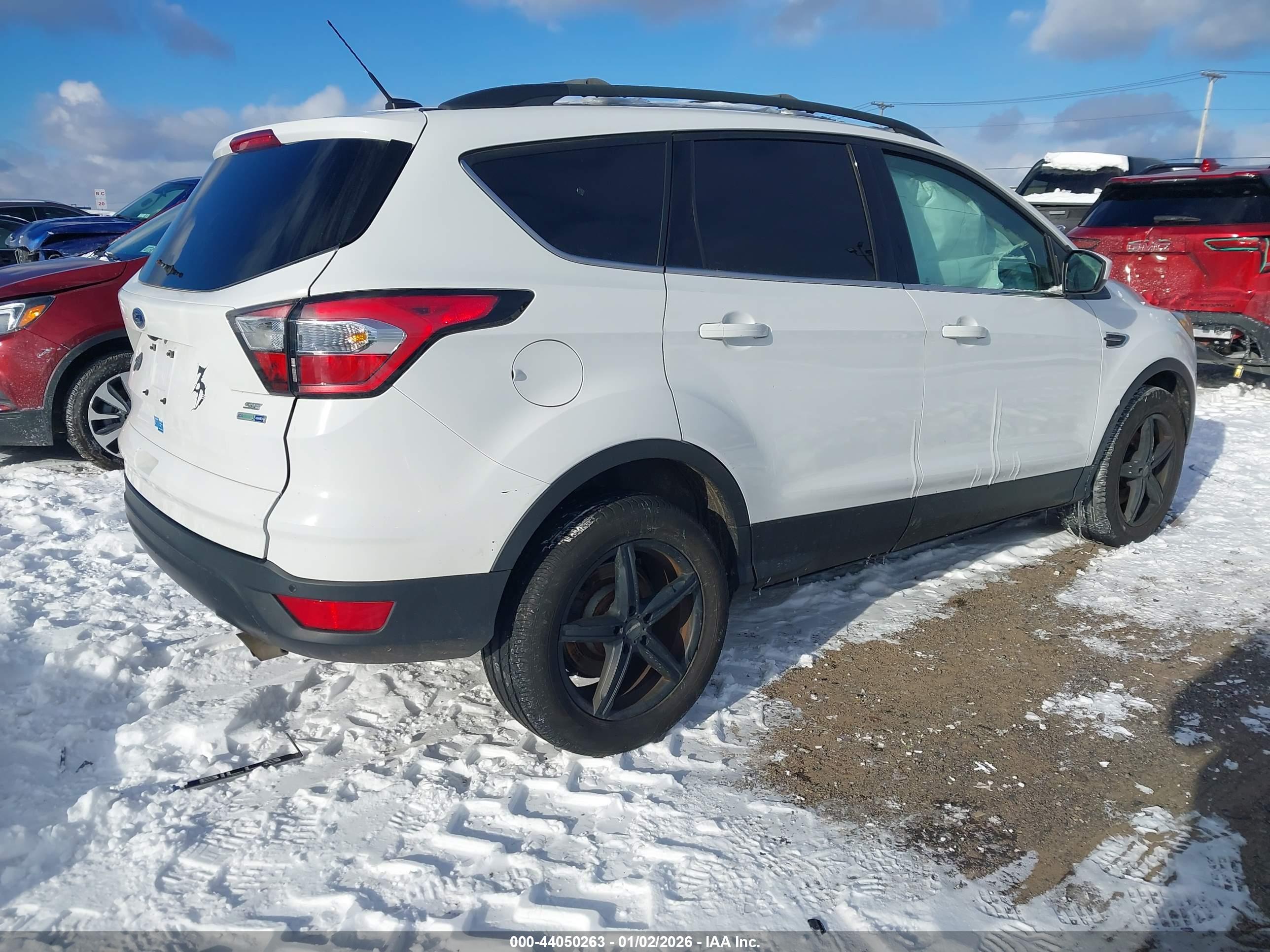 FORD ESCAPE image 4