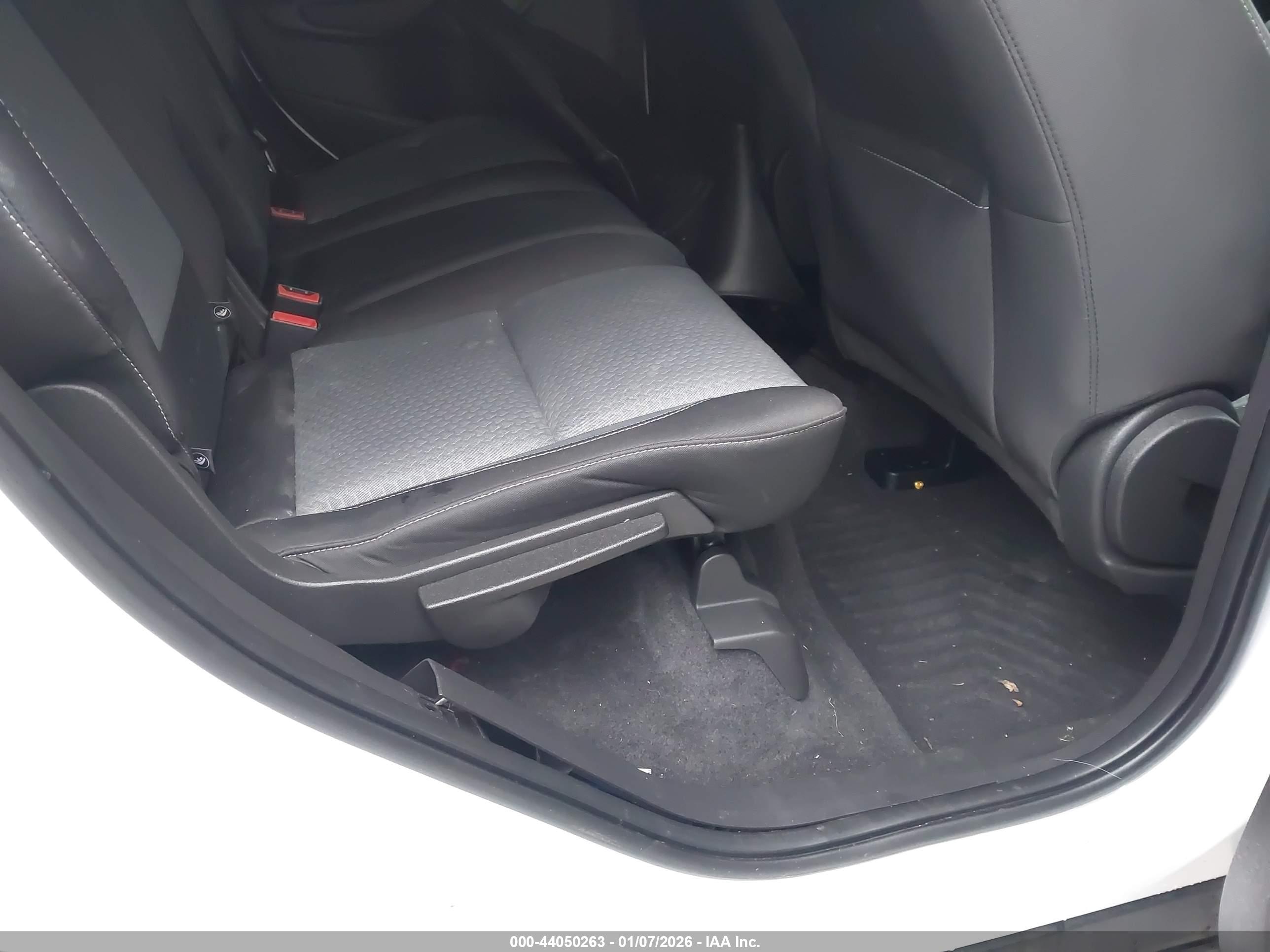 FORD ESCAPE image 8