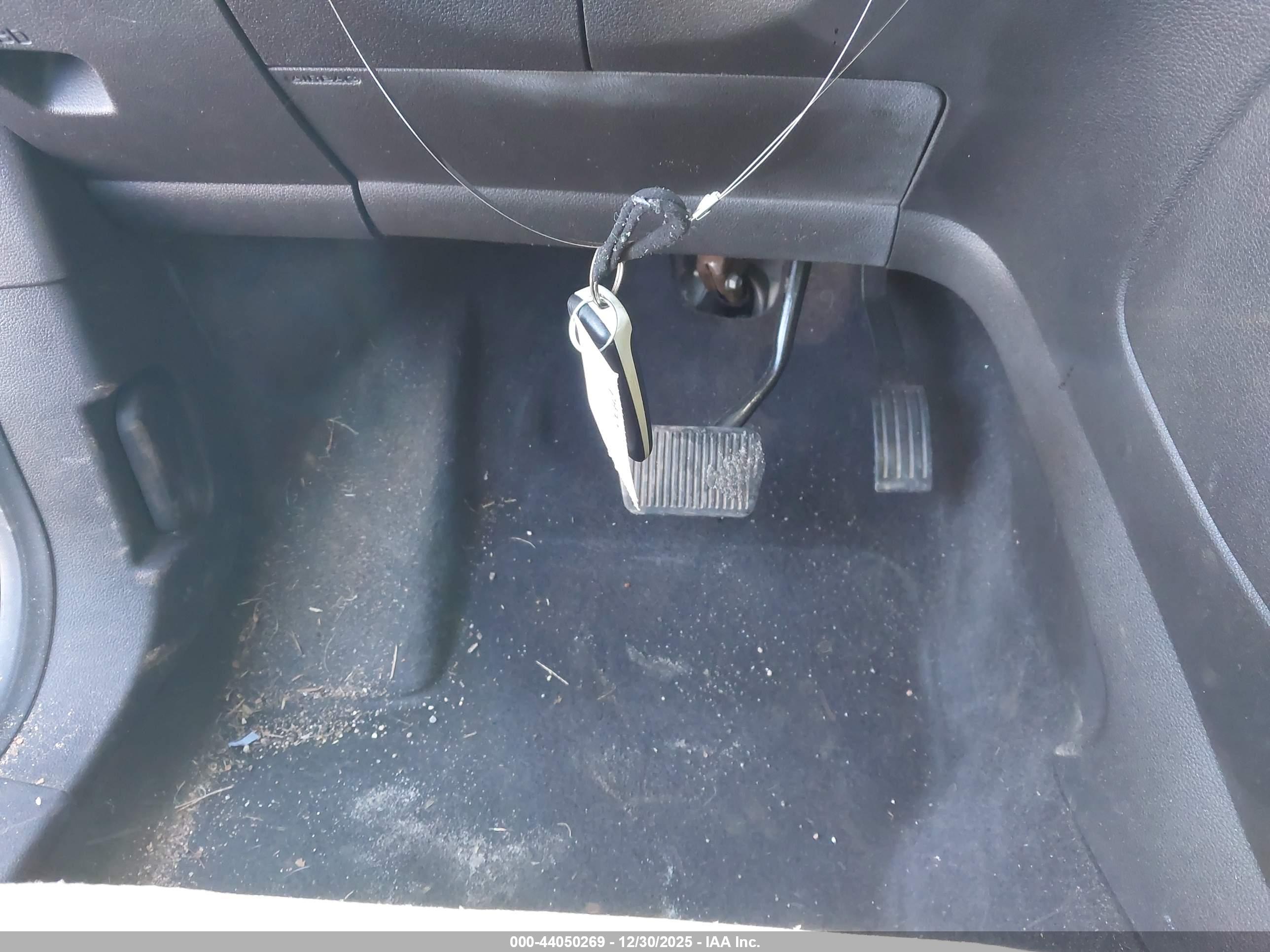 FORD ESCAPE image 11