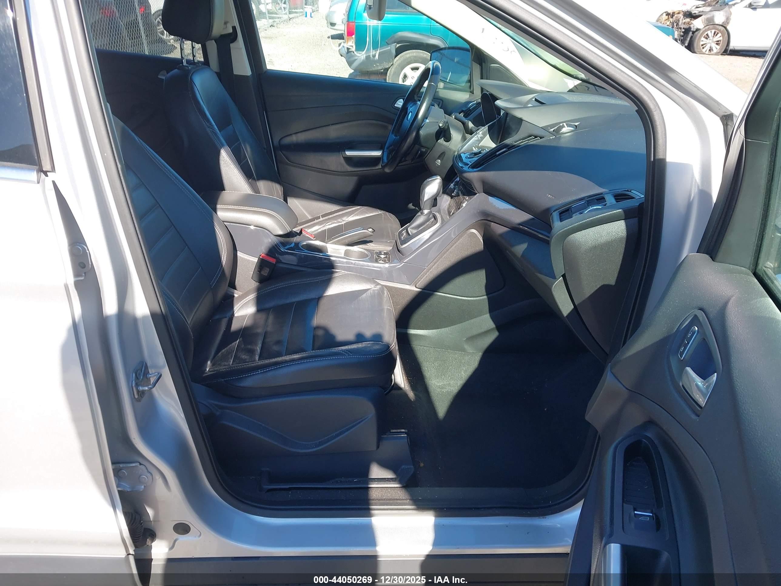 FORD ESCAPE image 5