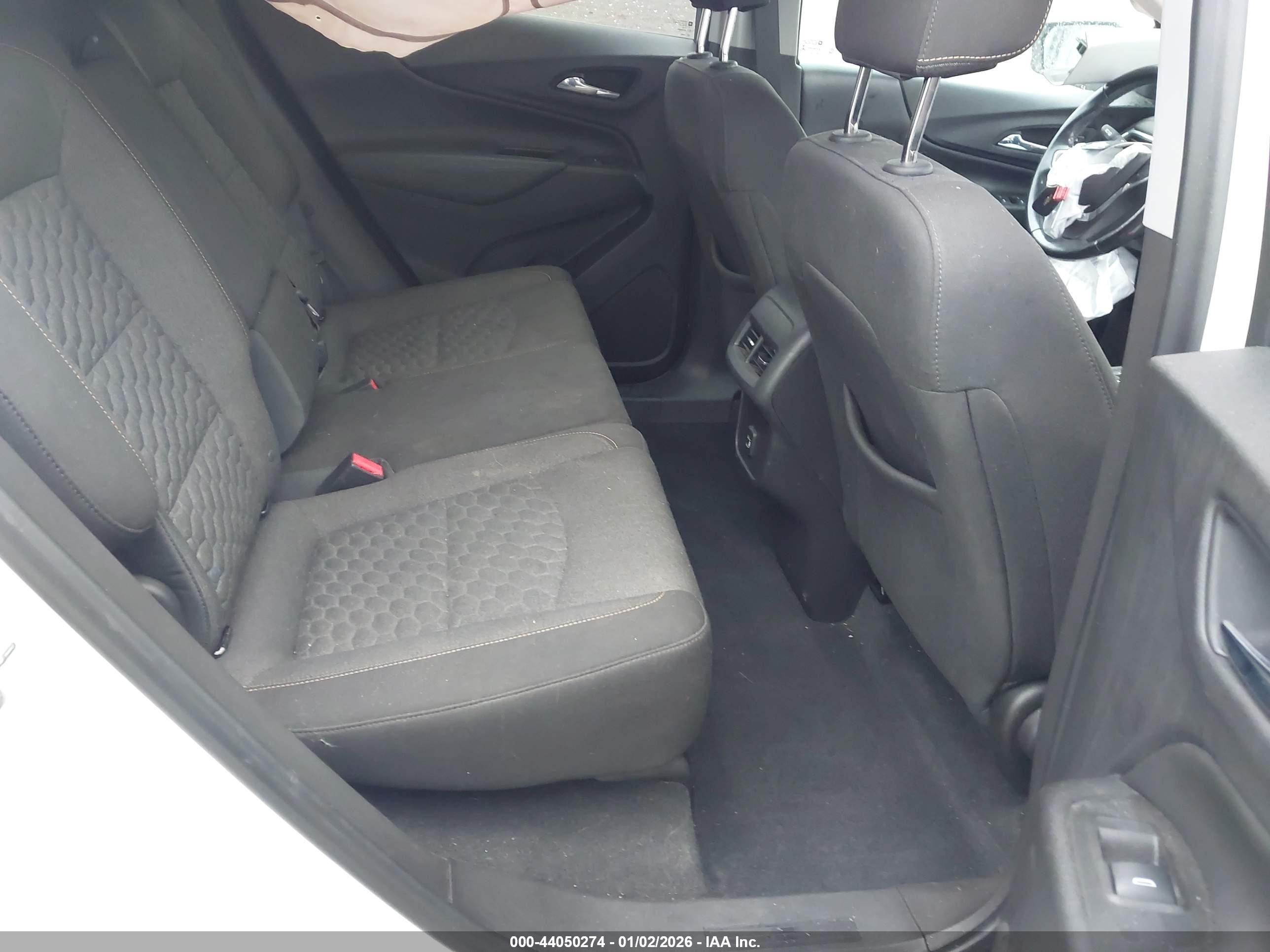 CHEVROLET EQUINOX image 8