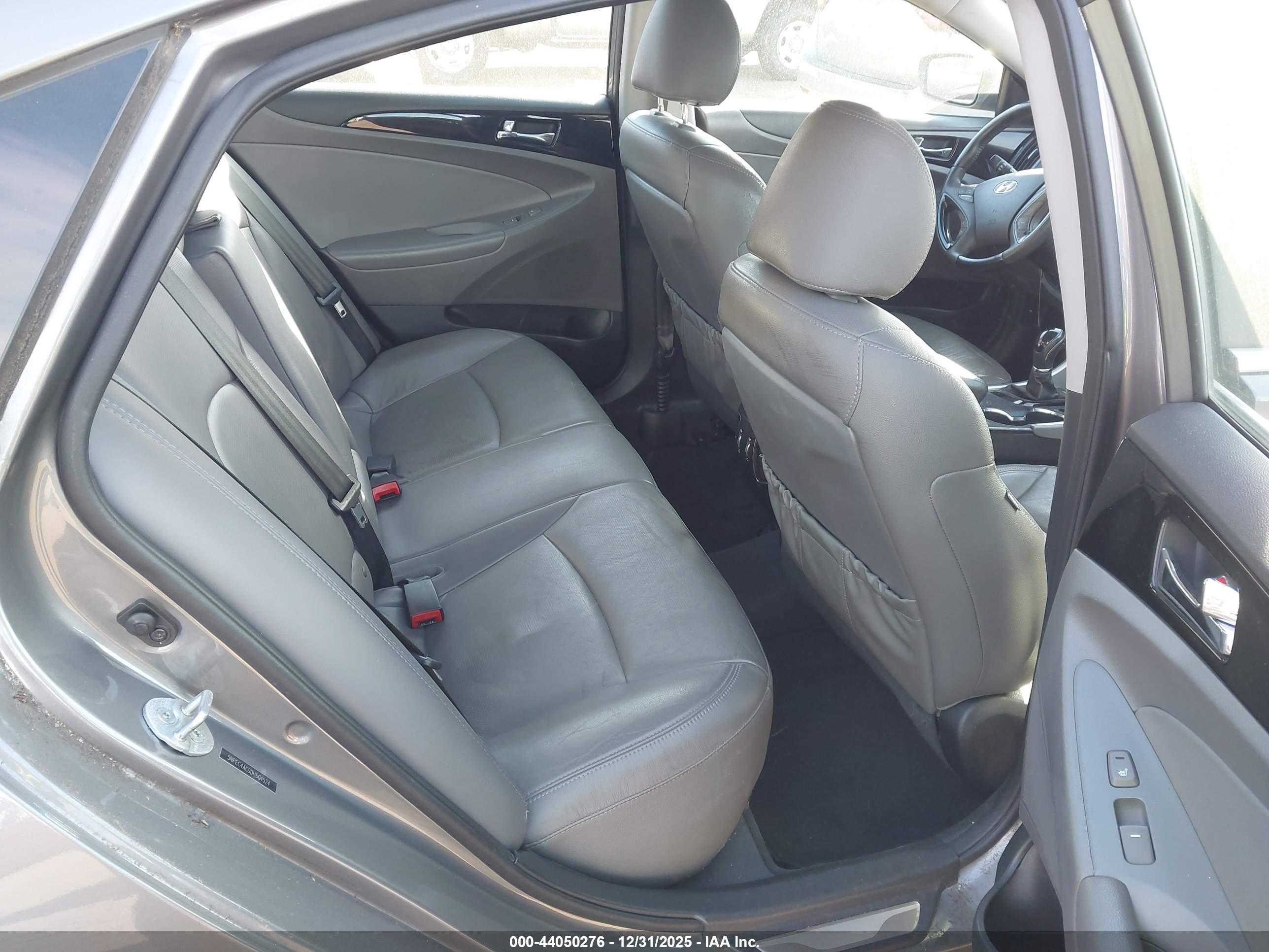 HYUNDAI SONATA image 8