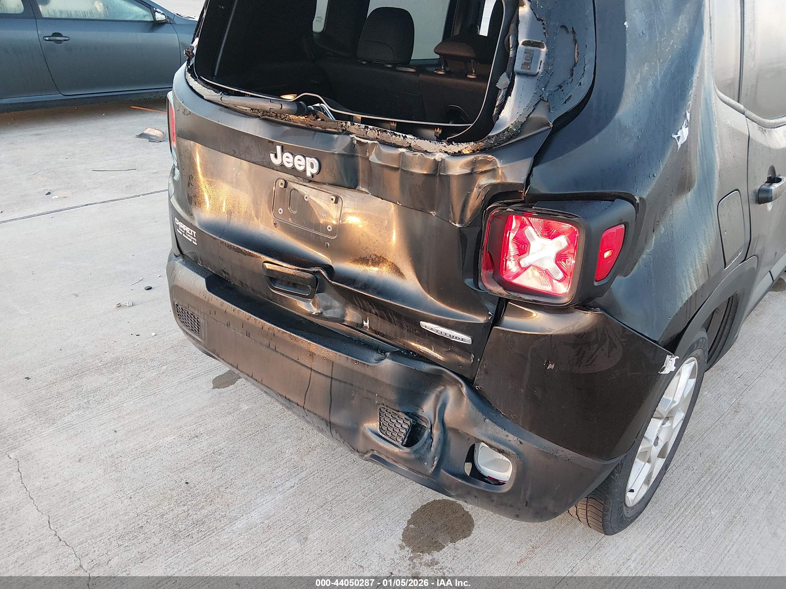 JEEP RENEGADE image 6