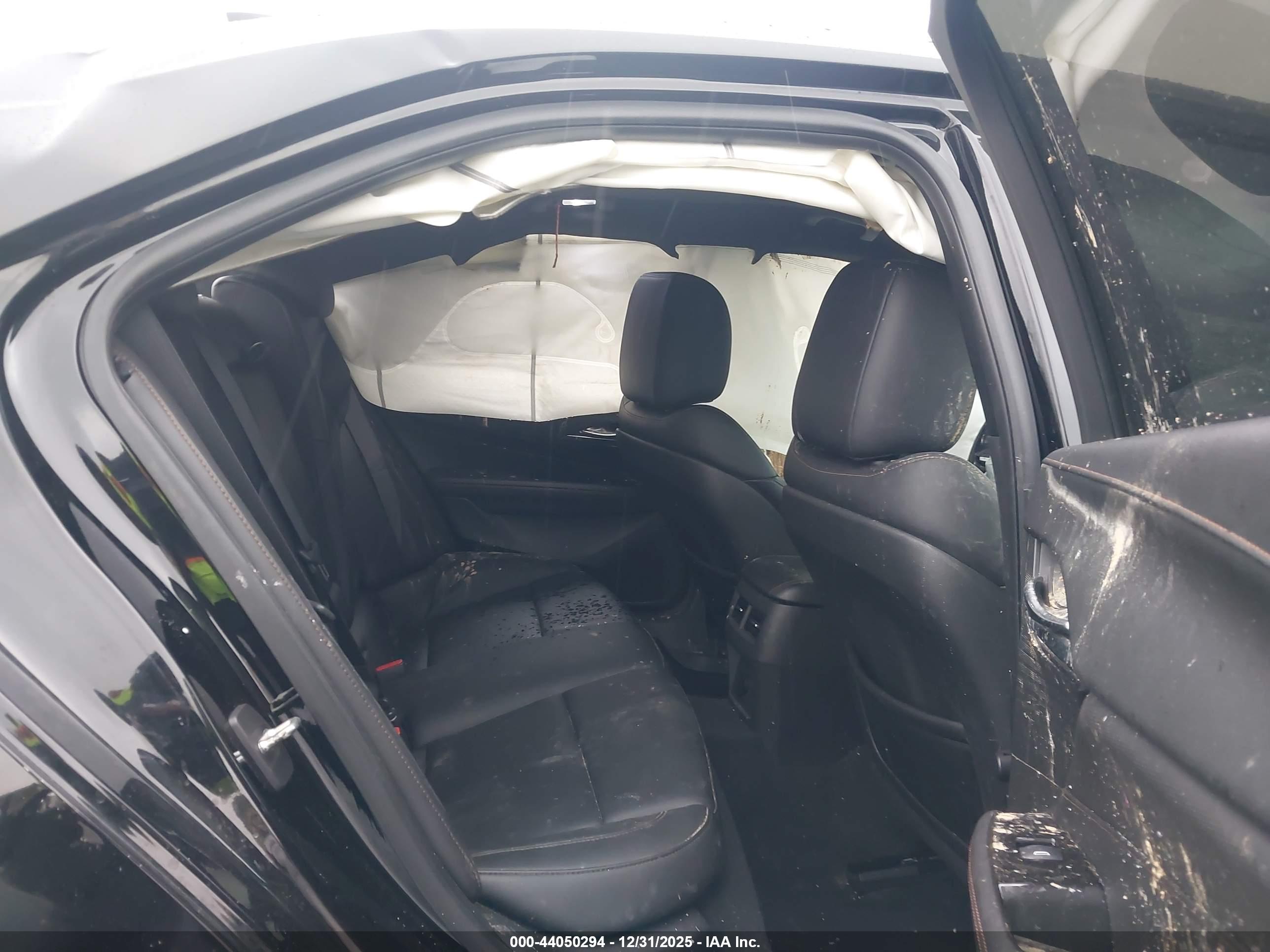 CADILLAC CT4 image 8