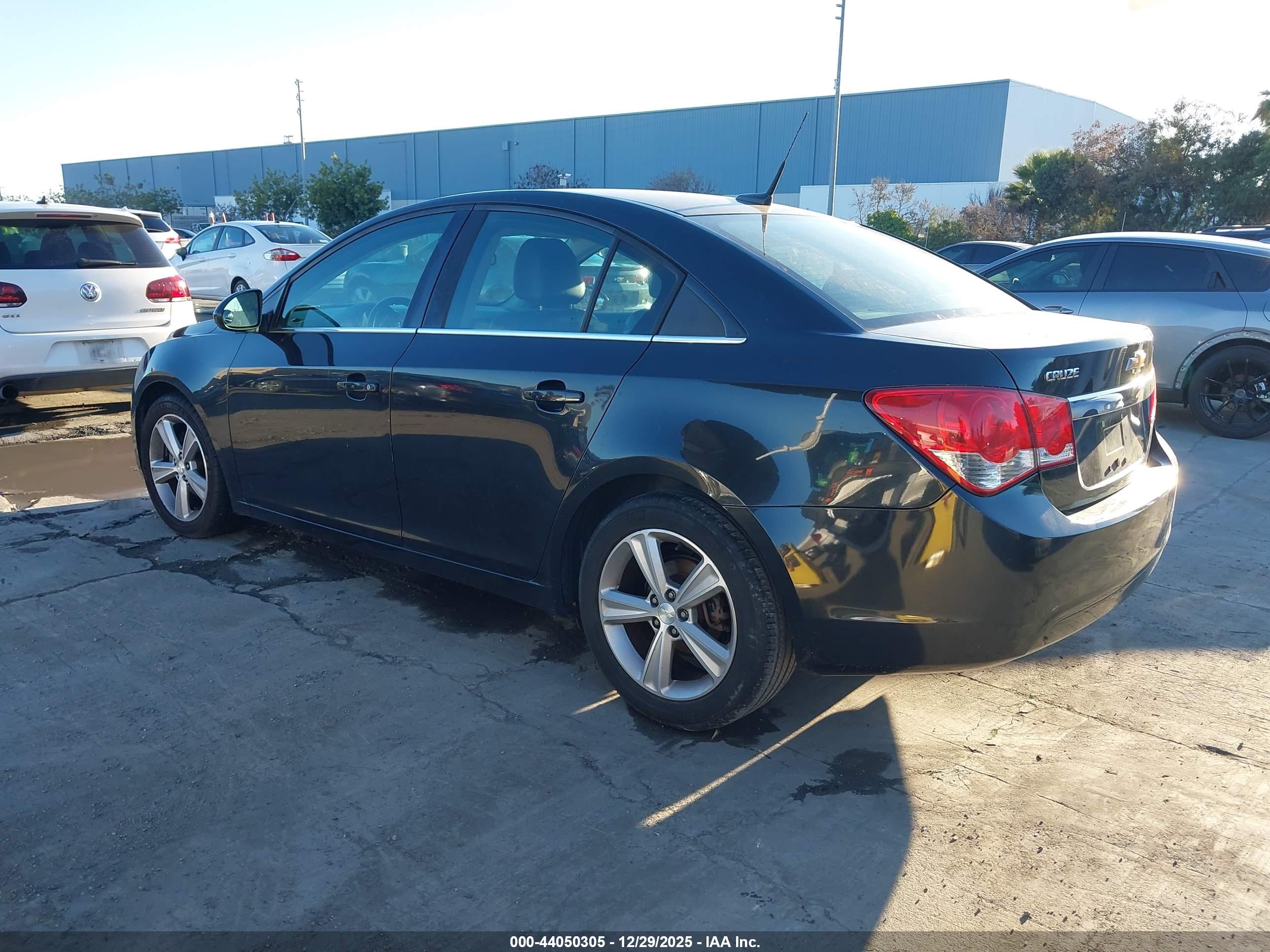 CHEVROLET CRUZE image 3