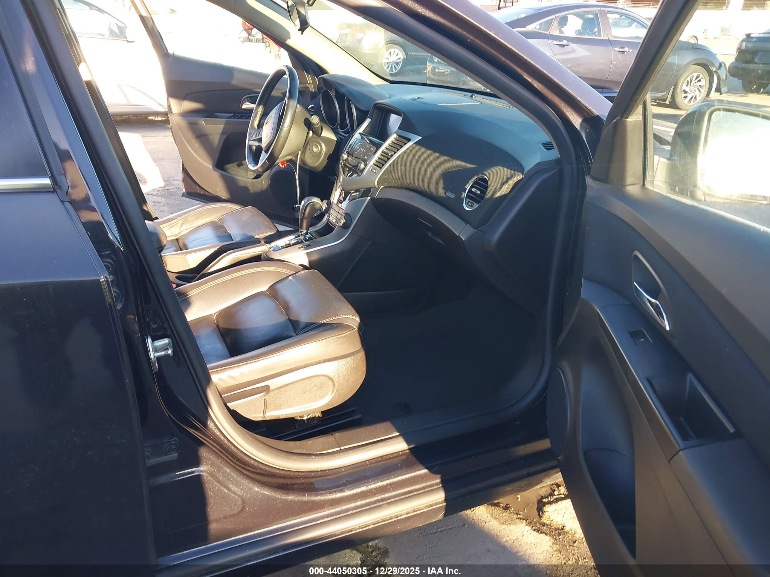 CHEVROLET CRUZE image 5