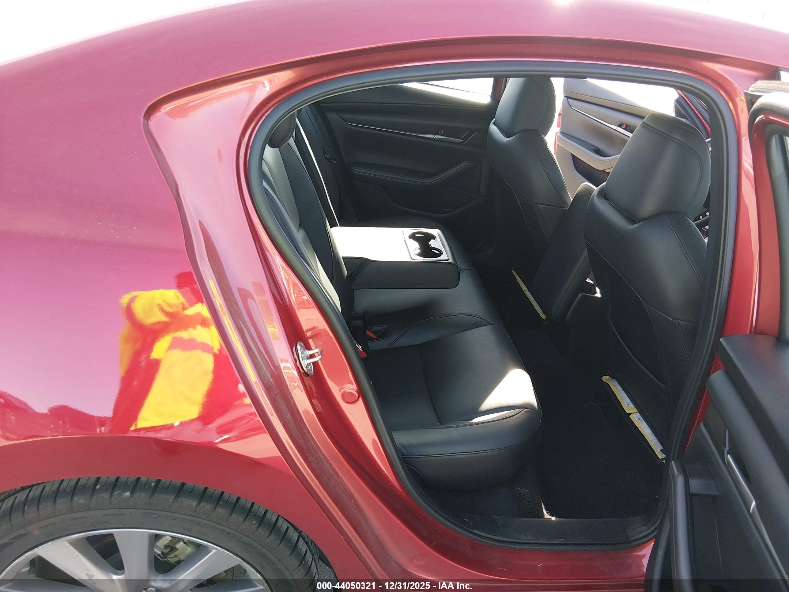 MAZDA MAZDA3 image 8