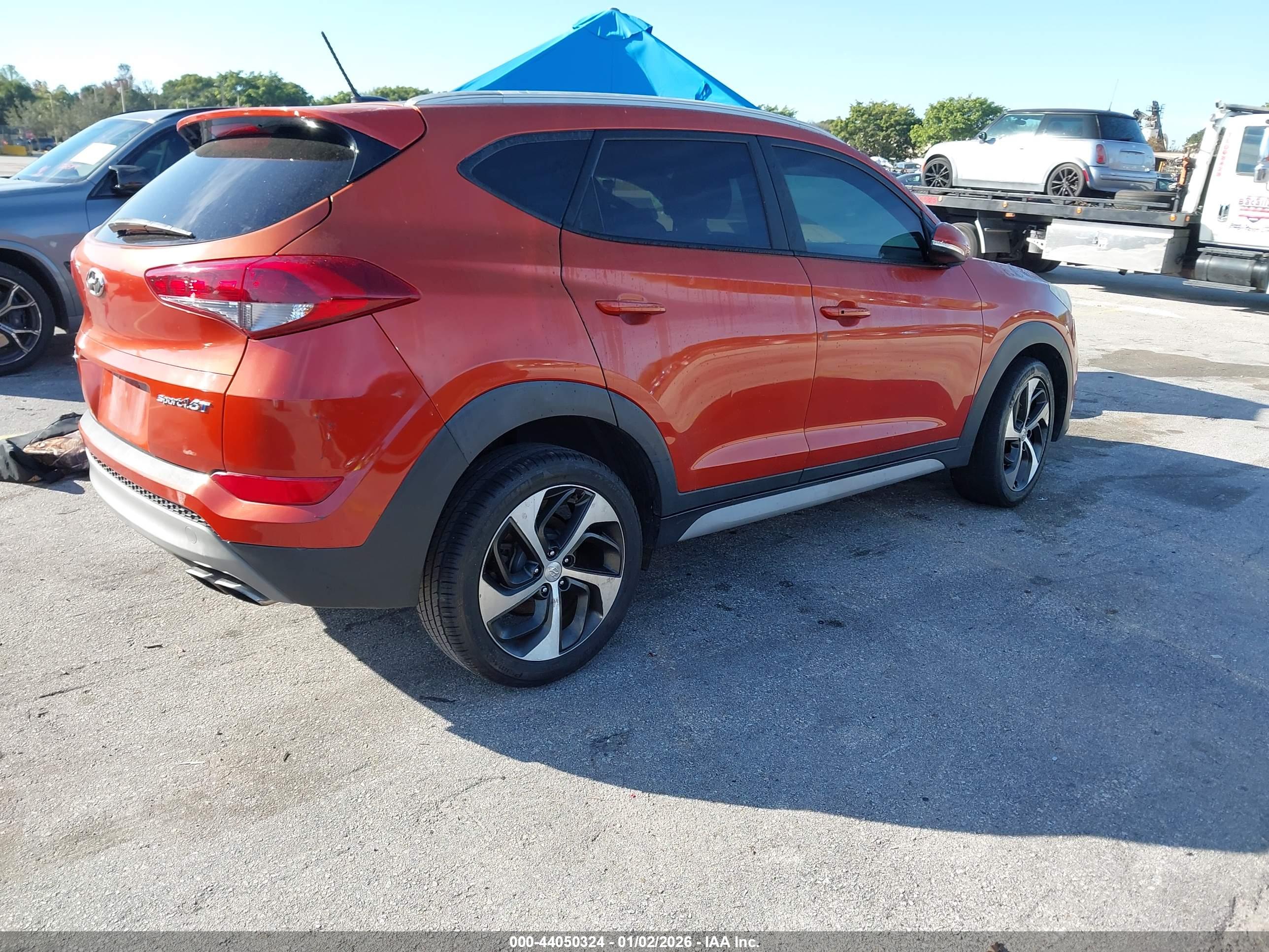 HYUNDAI TUCSON image 4