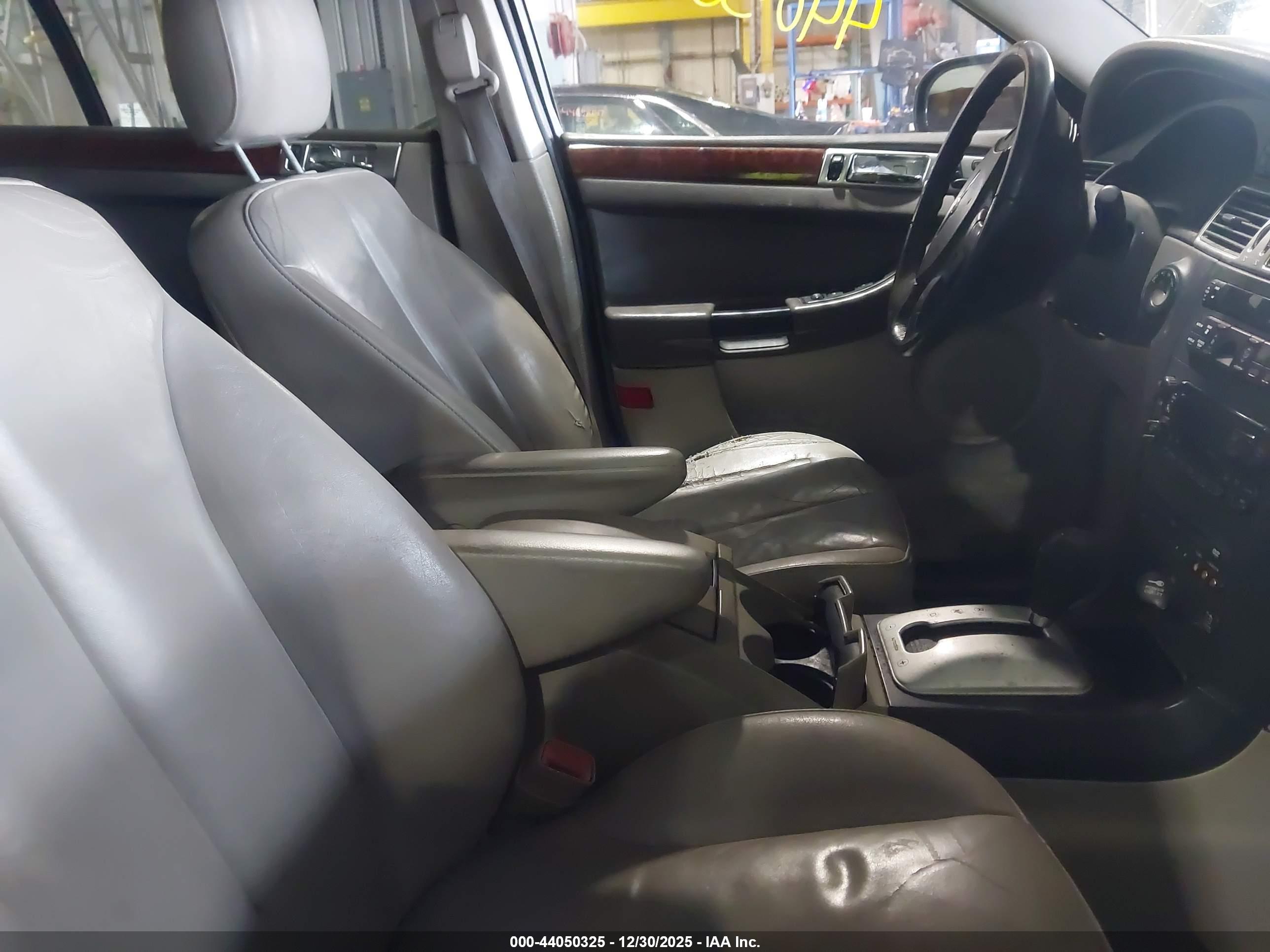 CHRYSLER PACIFICA image 5