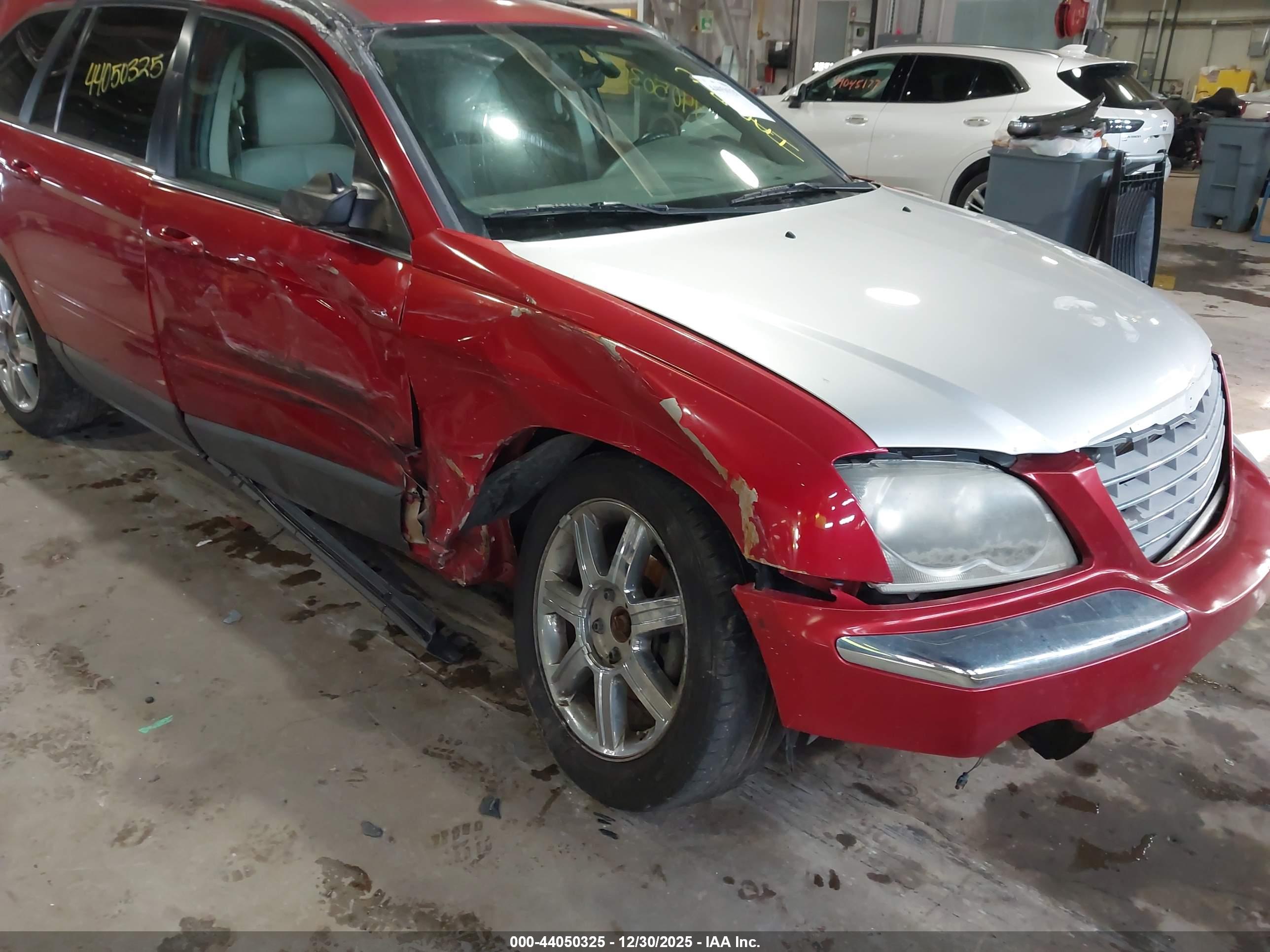 CHRYSLER PACIFICA image 6