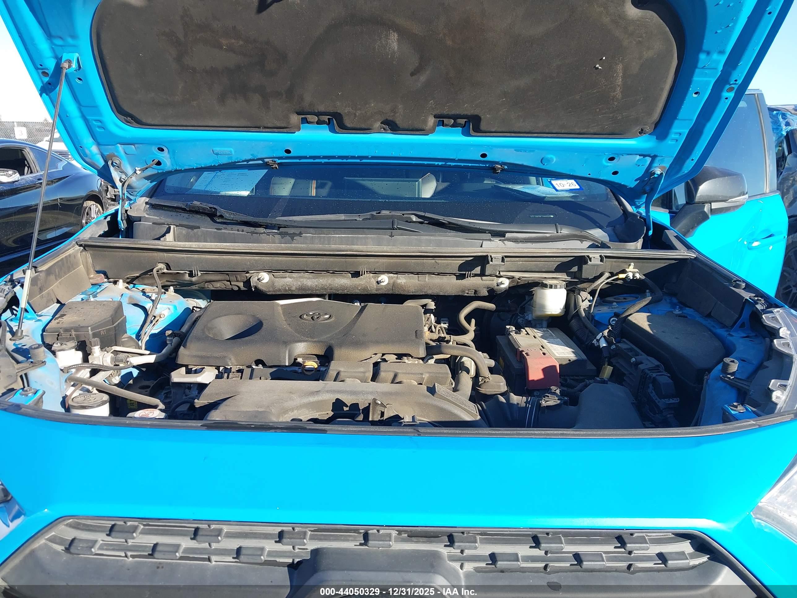 TOYOTA RAV4 image 10