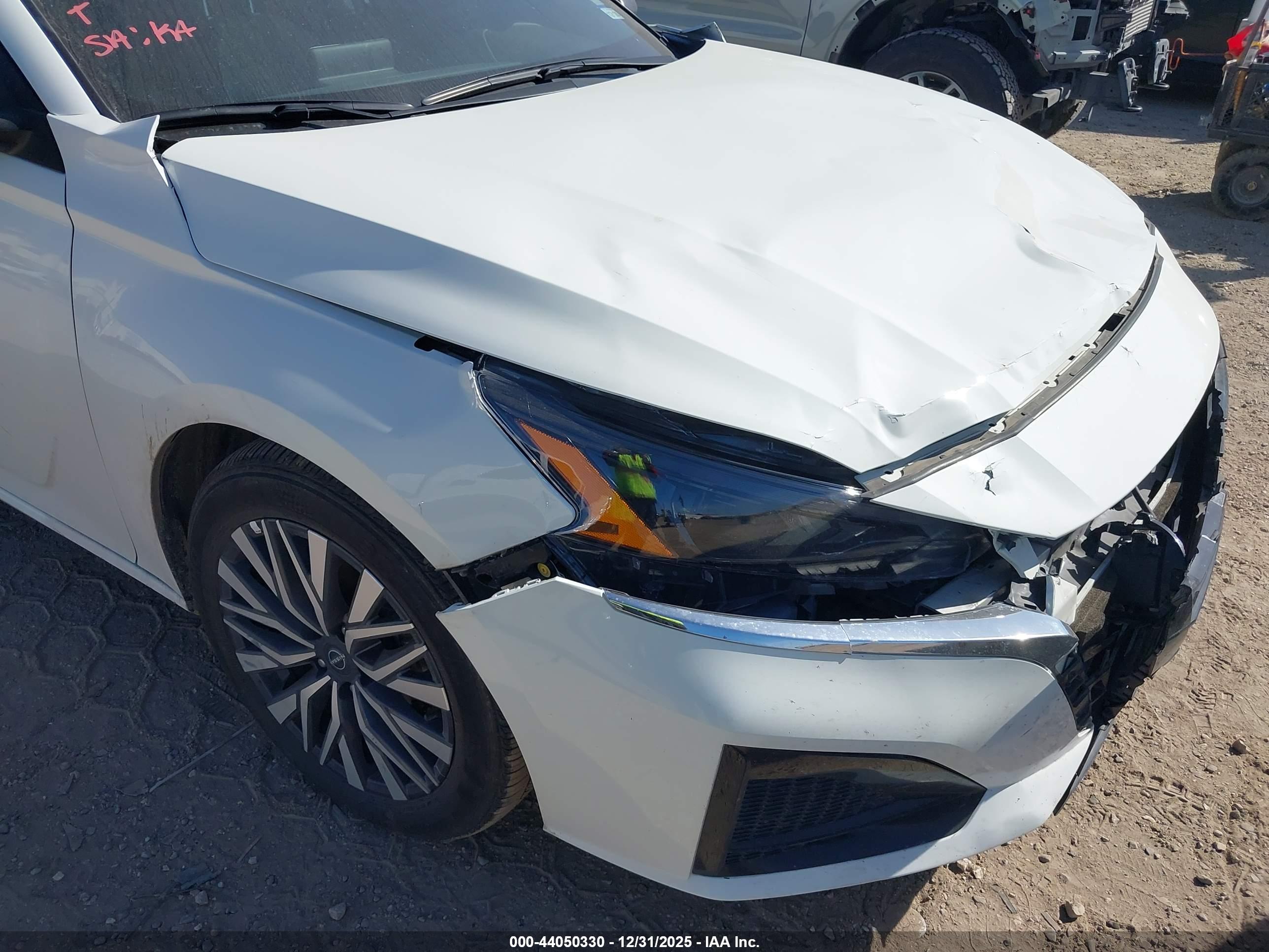 NISSAN ALTIMA image 6