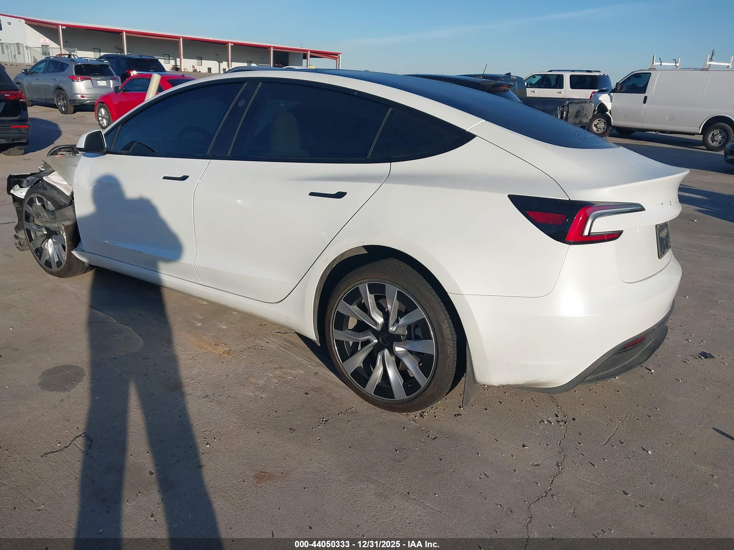 TESLA MODEL image 3