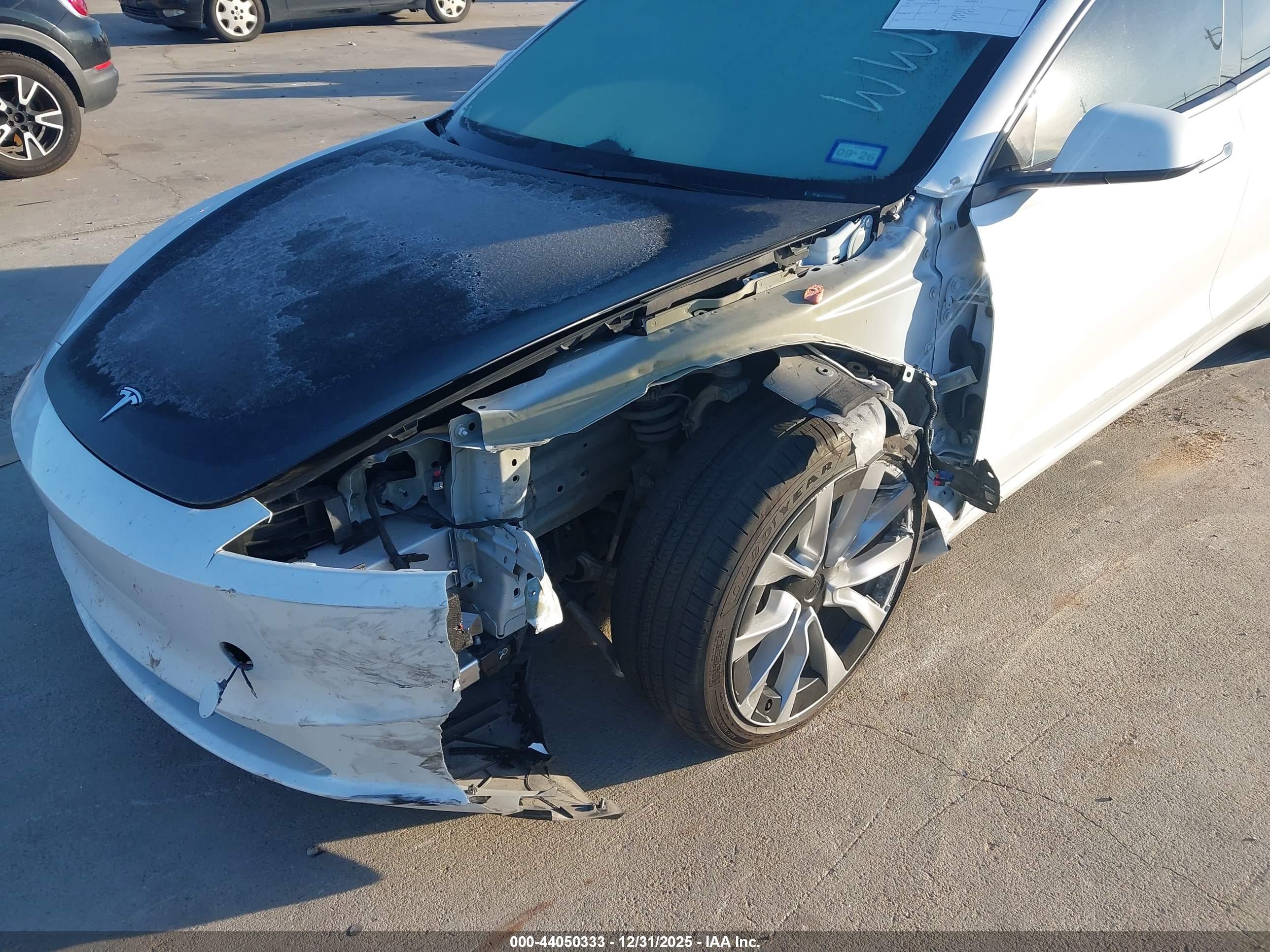 TESLA MODEL image 6