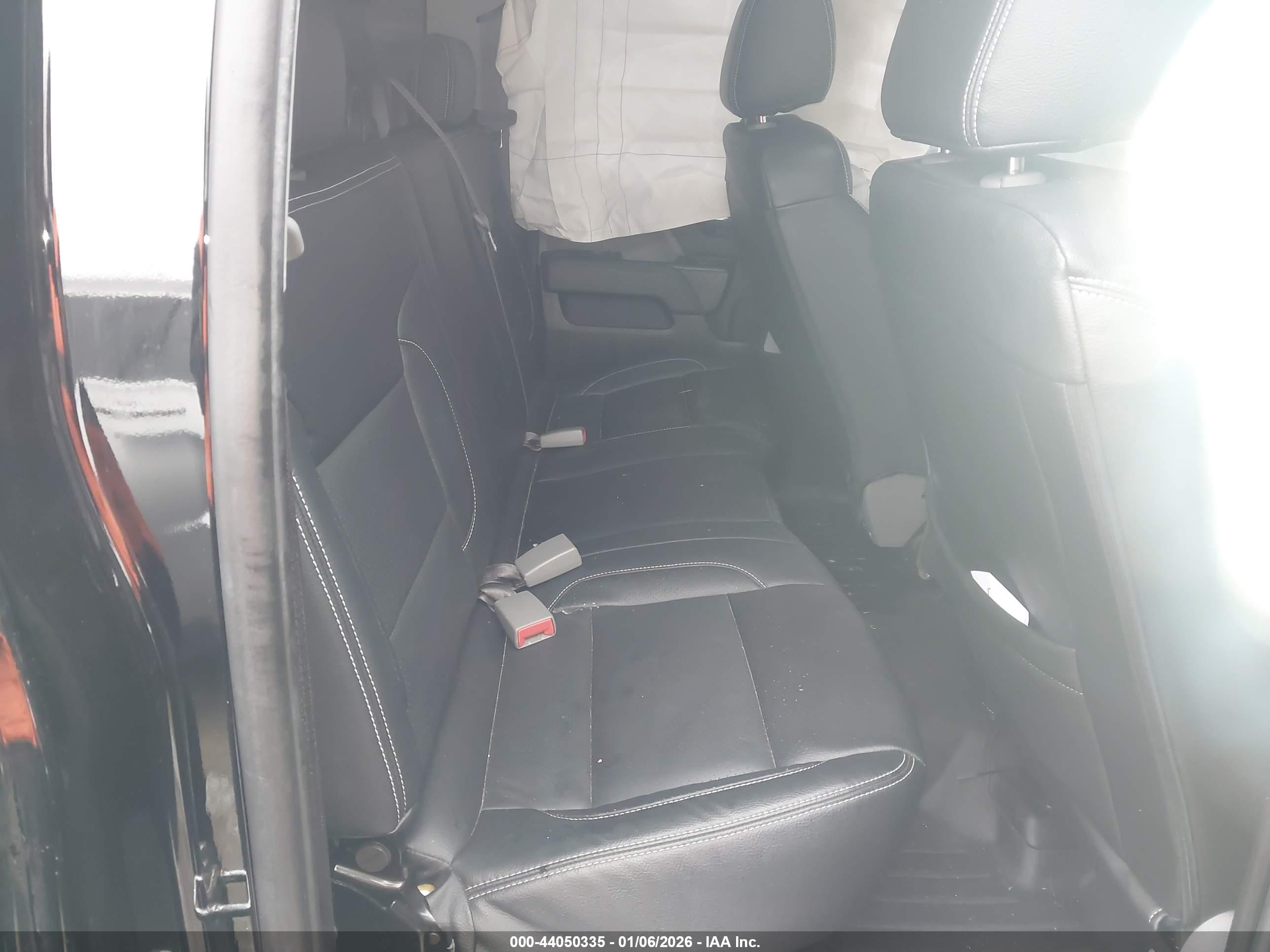 CHEVROLET SILVERADO image 8