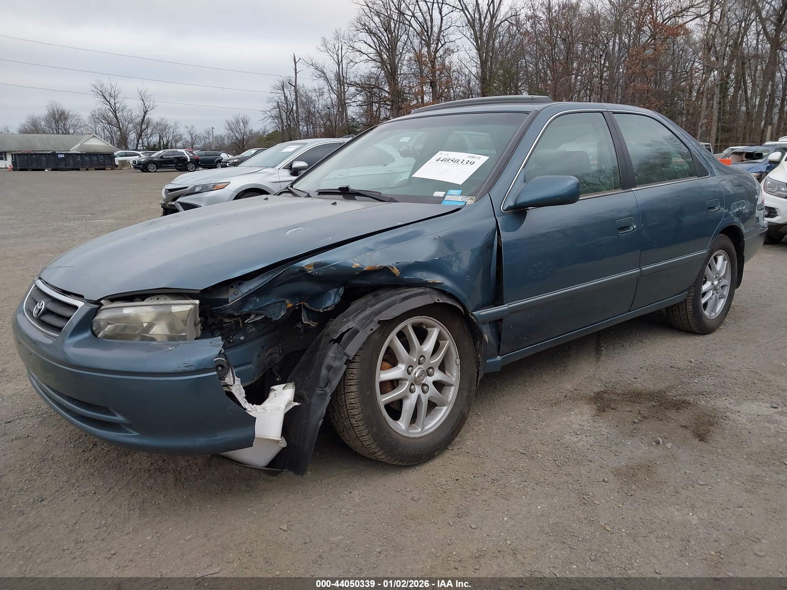 TOYOTA CAMRY image 2