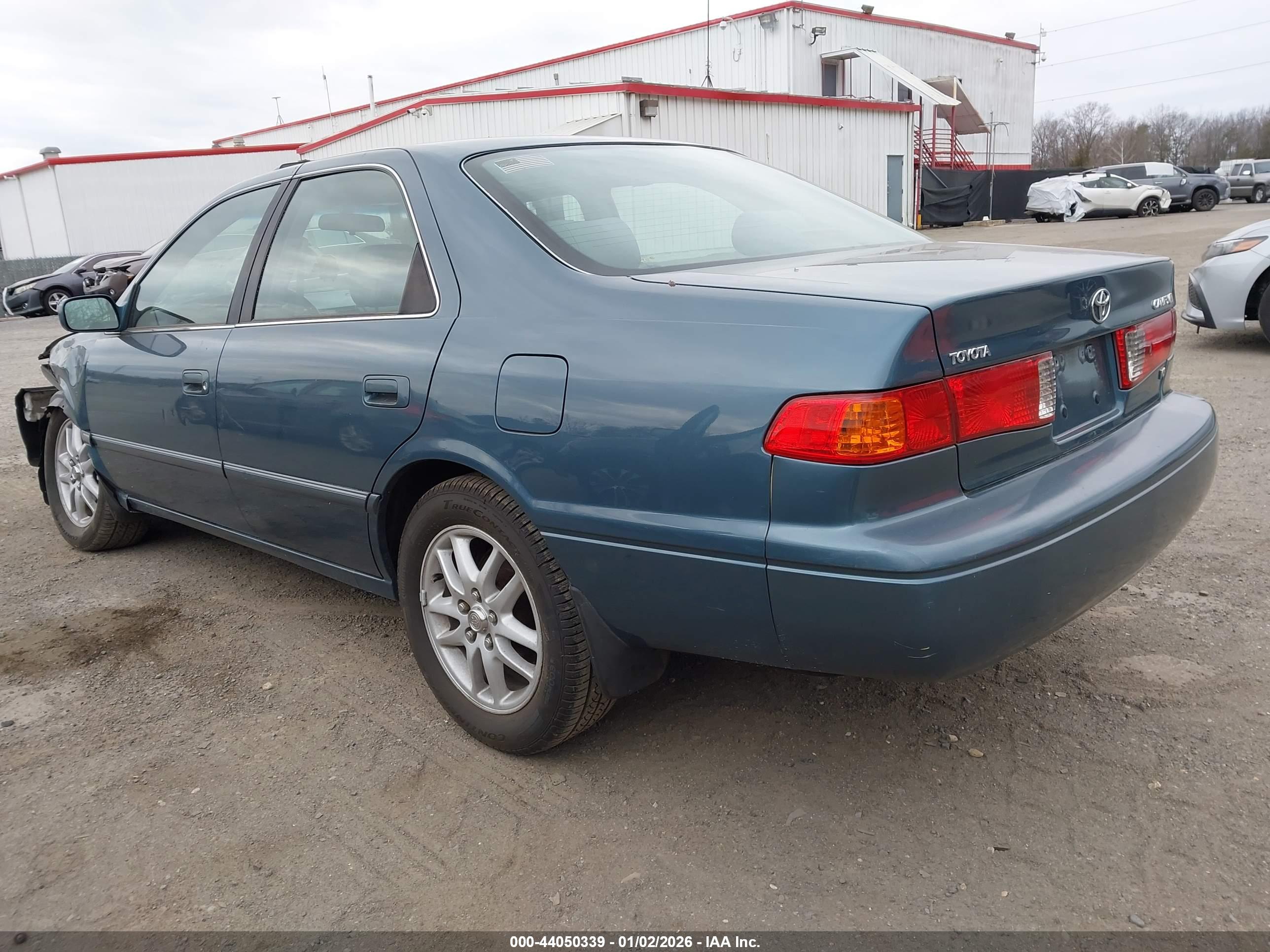 TOYOTA CAMRY image 3