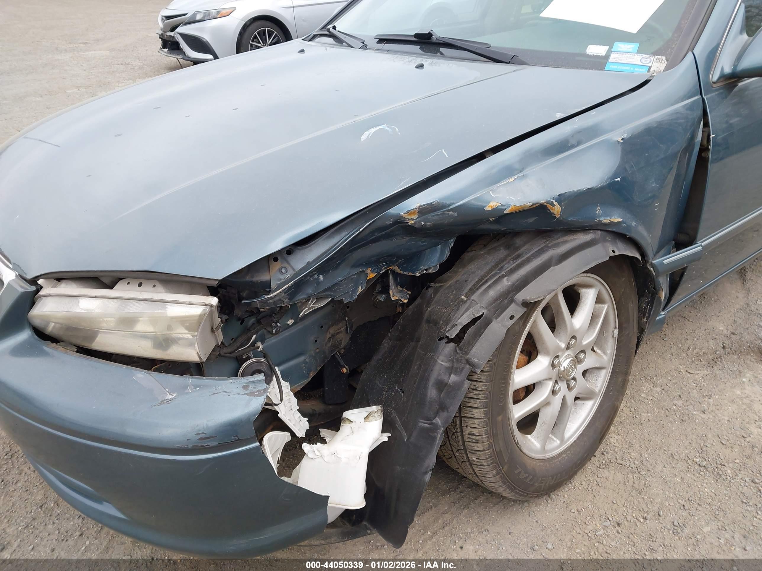 TOYOTA CAMRY image 6