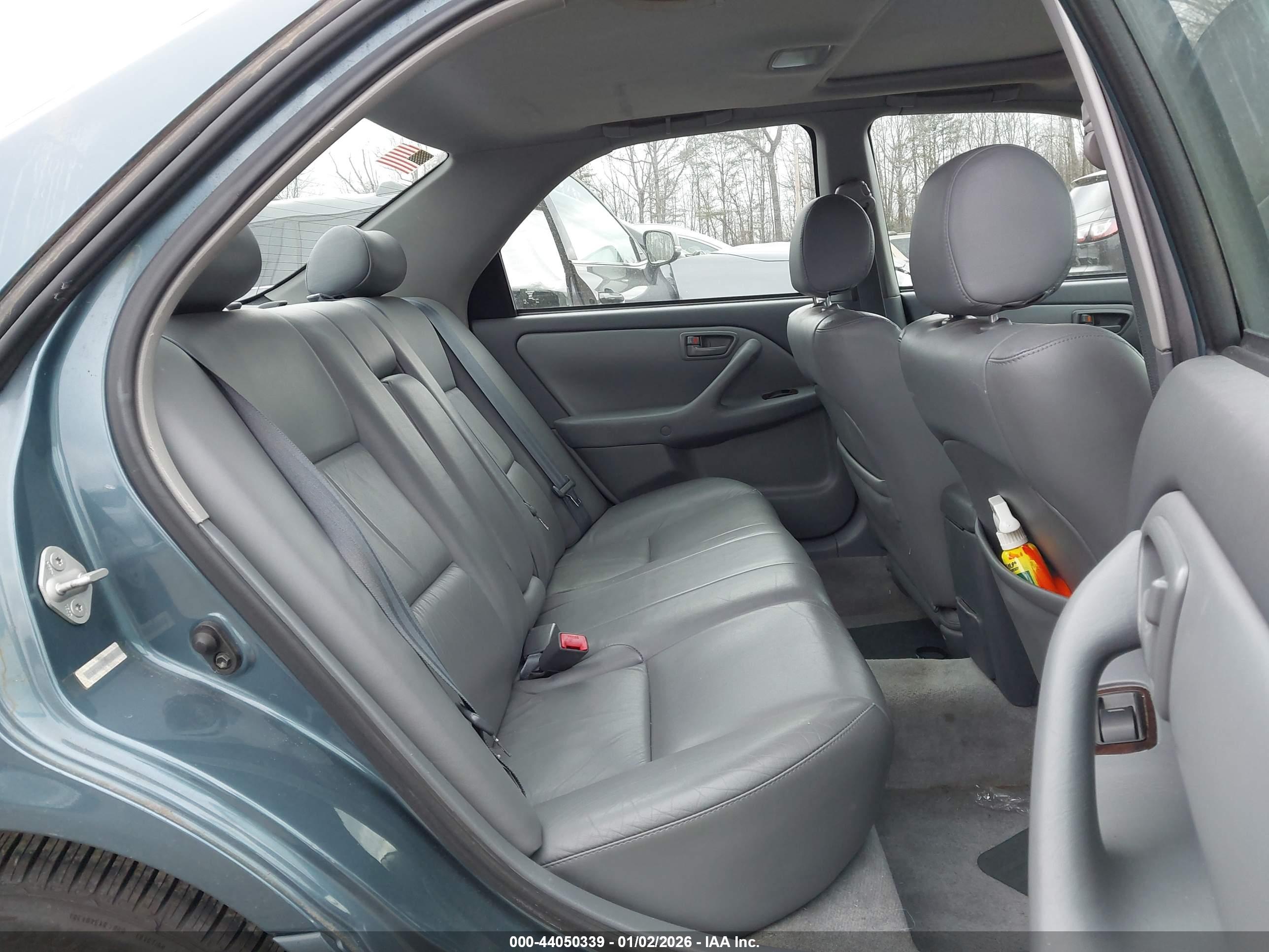 TOYOTA CAMRY image 8