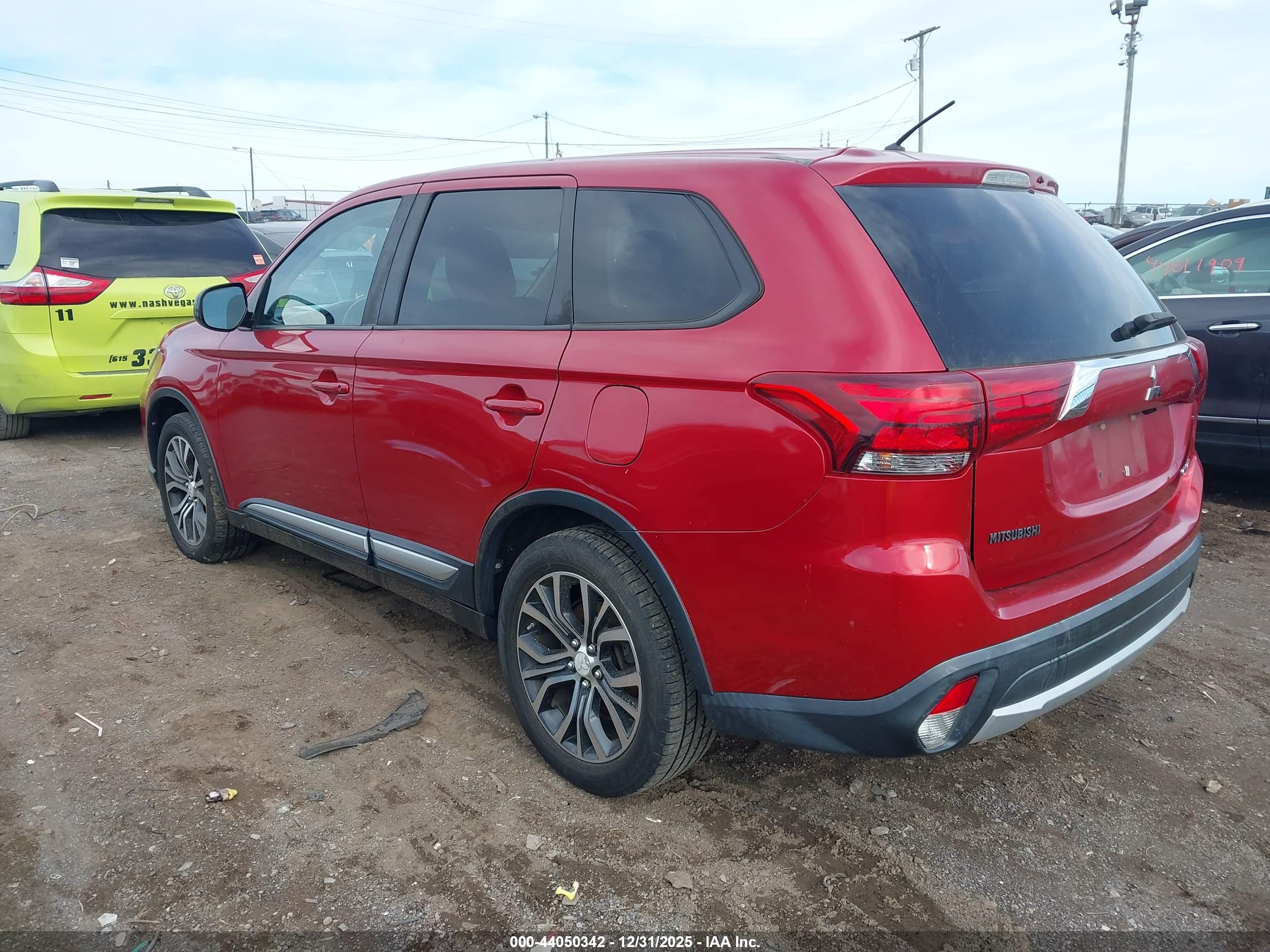 MITSUBISHI OUTLANDER image 3