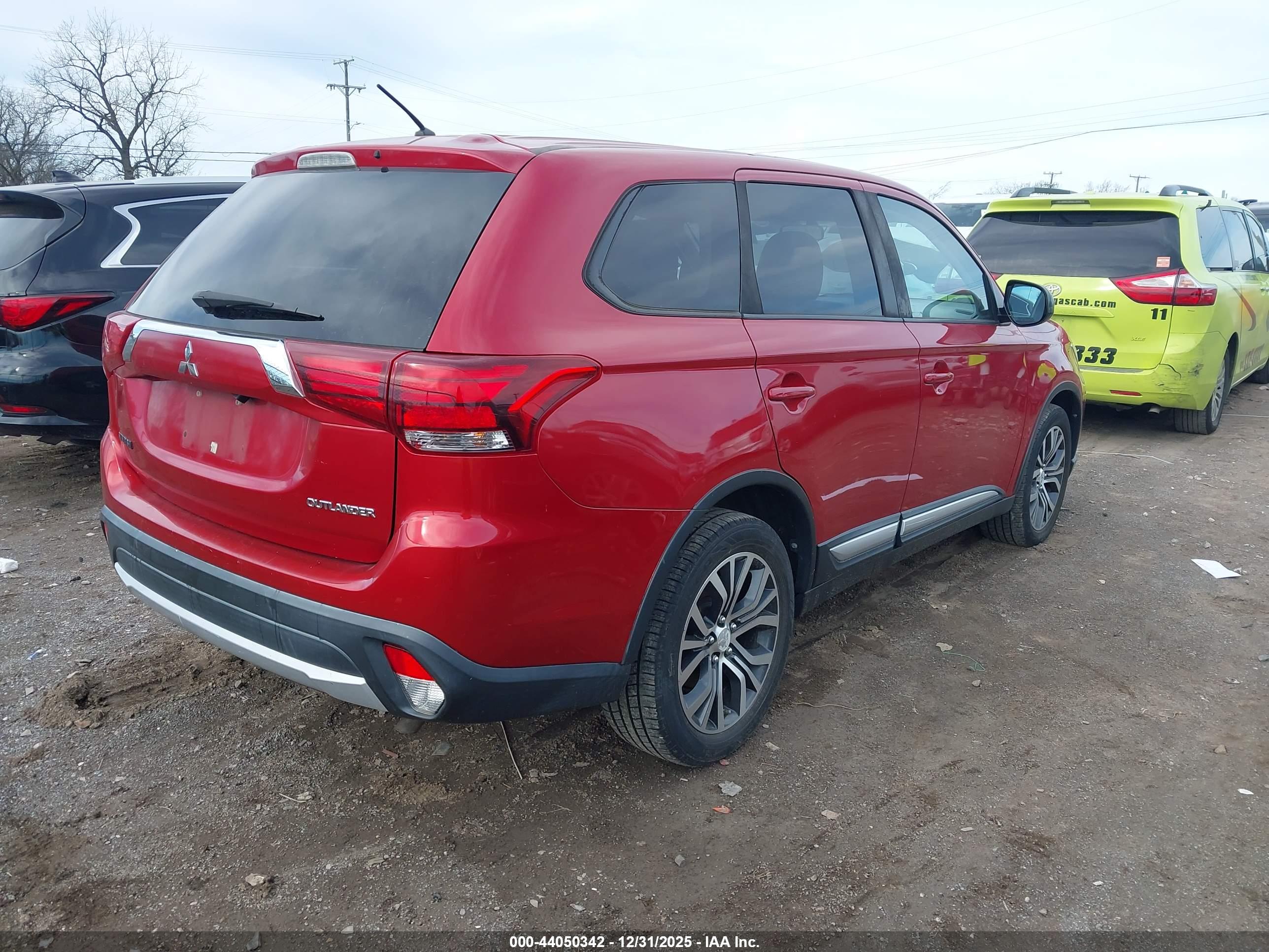 MITSUBISHI OUTLANDER image 4