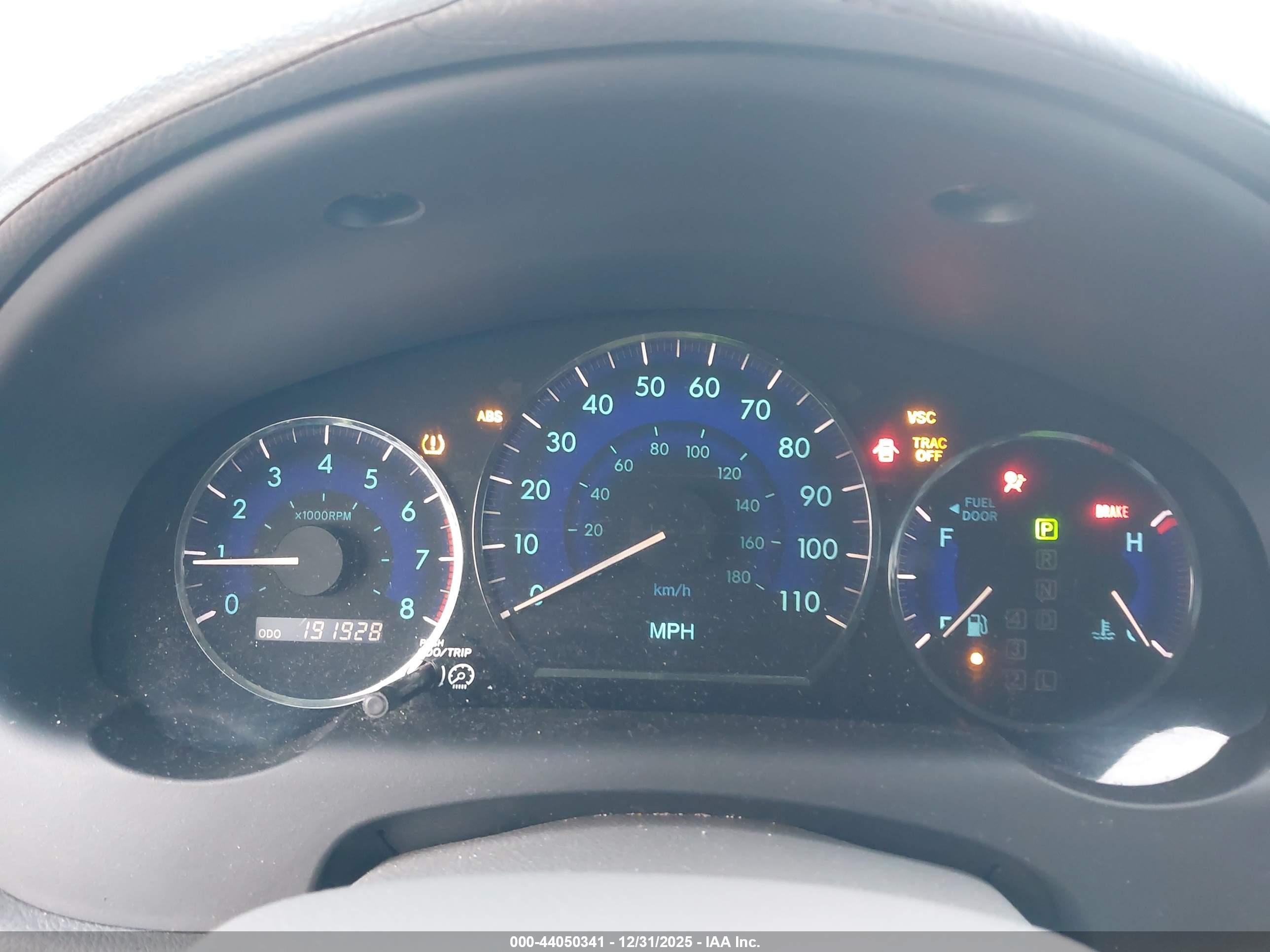 TOYOTA SIENNA image 7