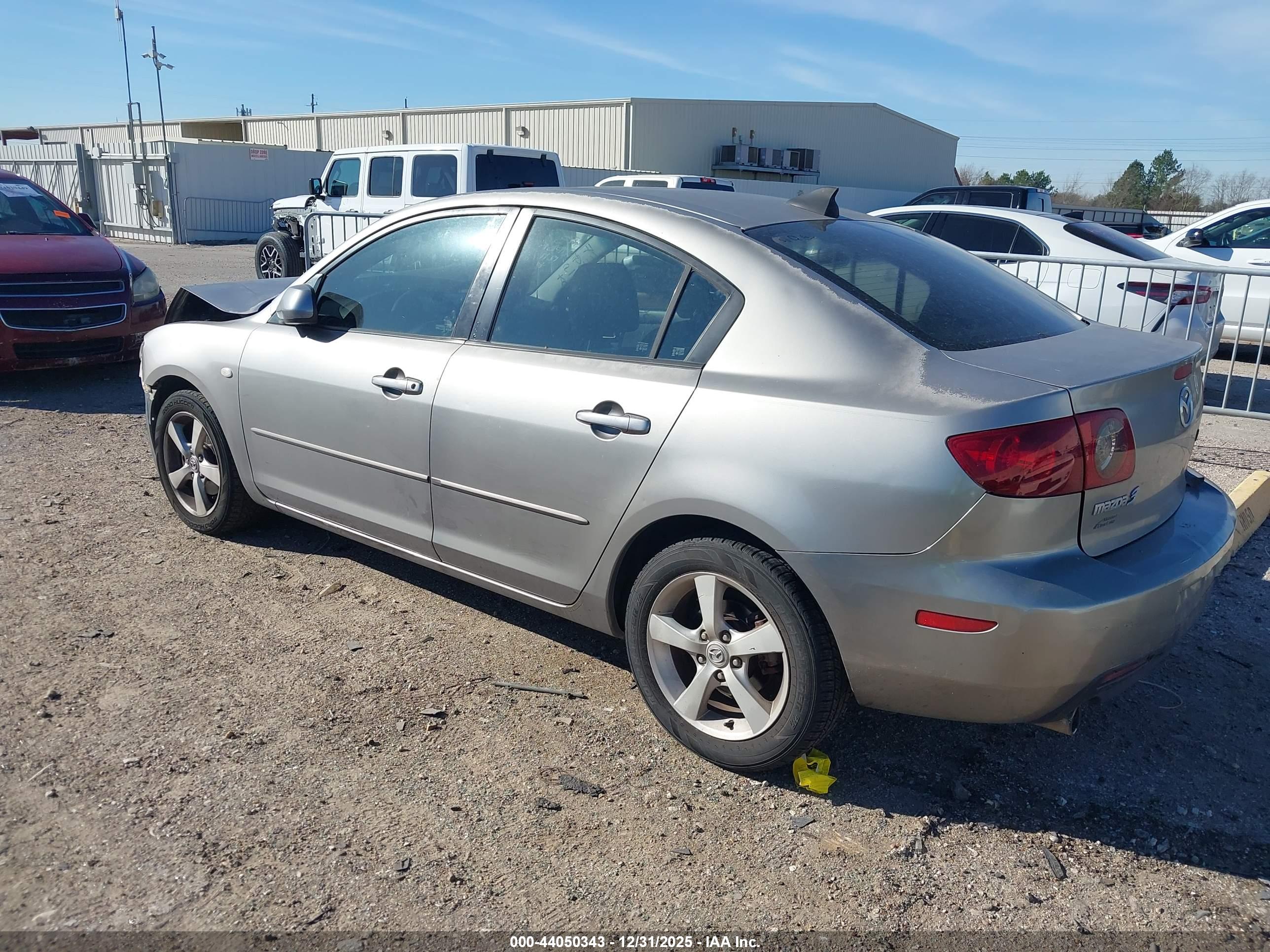 MAZDA MAZDA3 image 3