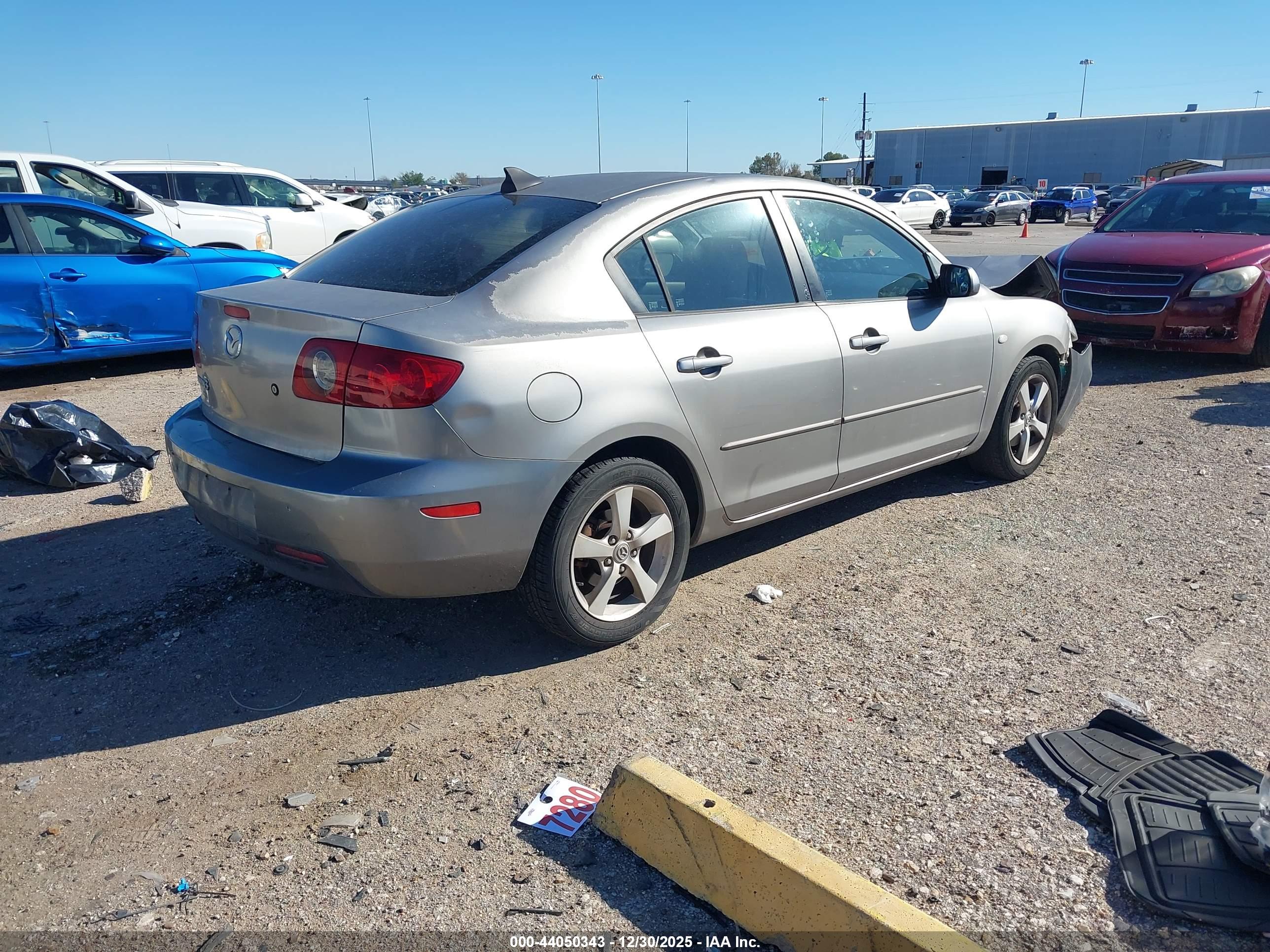 MAZDA MAZDA3 image 4