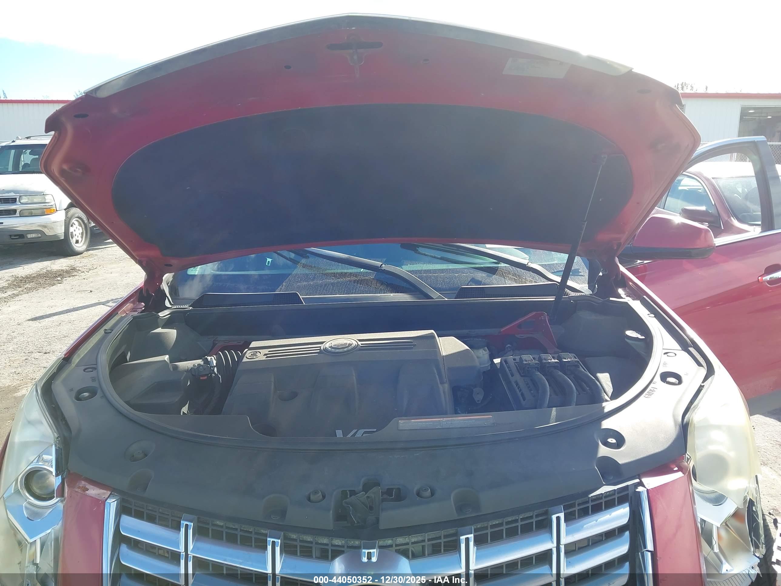 CADILLAC SRX image 10