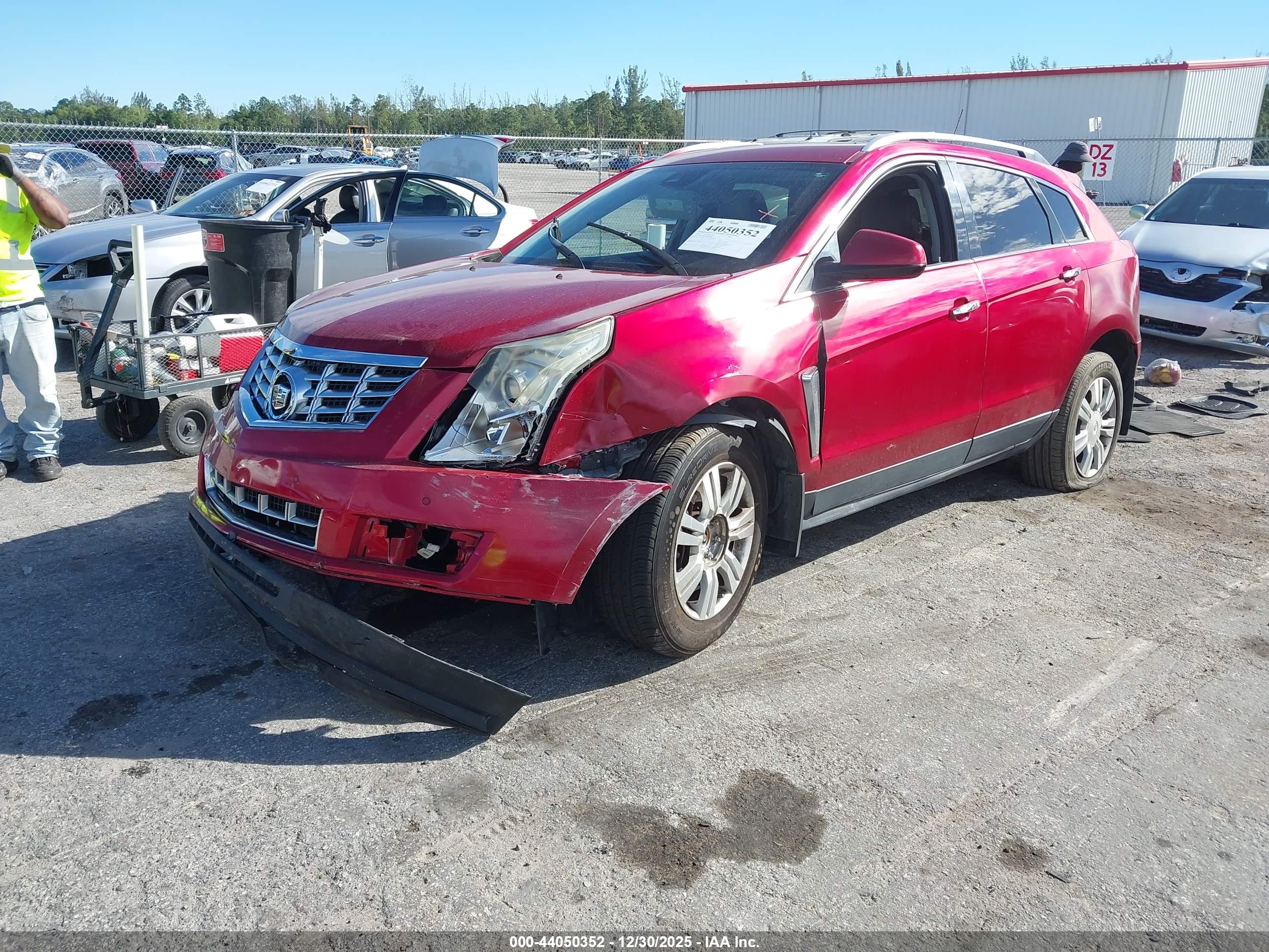CADILLAC SRX image 2