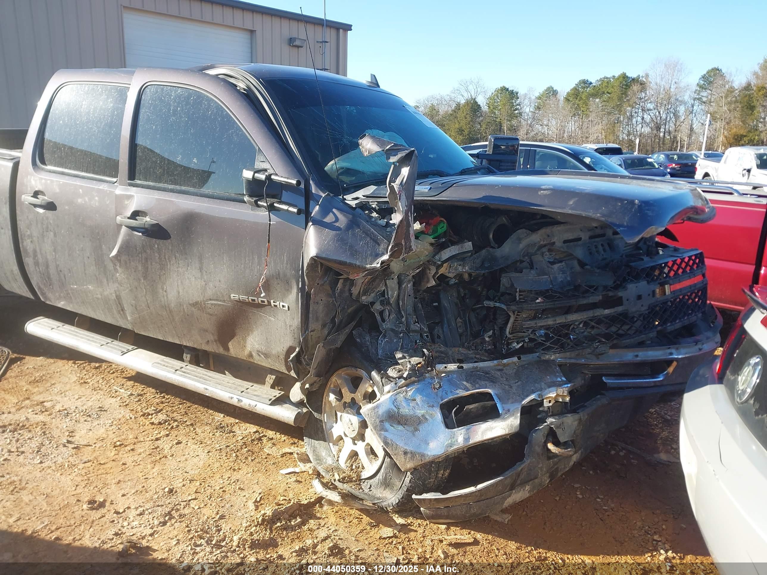 CHEVROLET SILVERADO image 6
