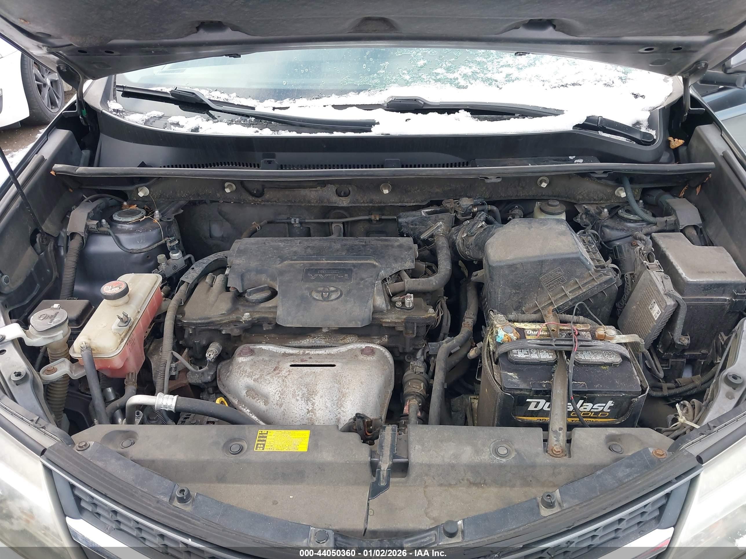 TOYOTA RAV4 image 10
