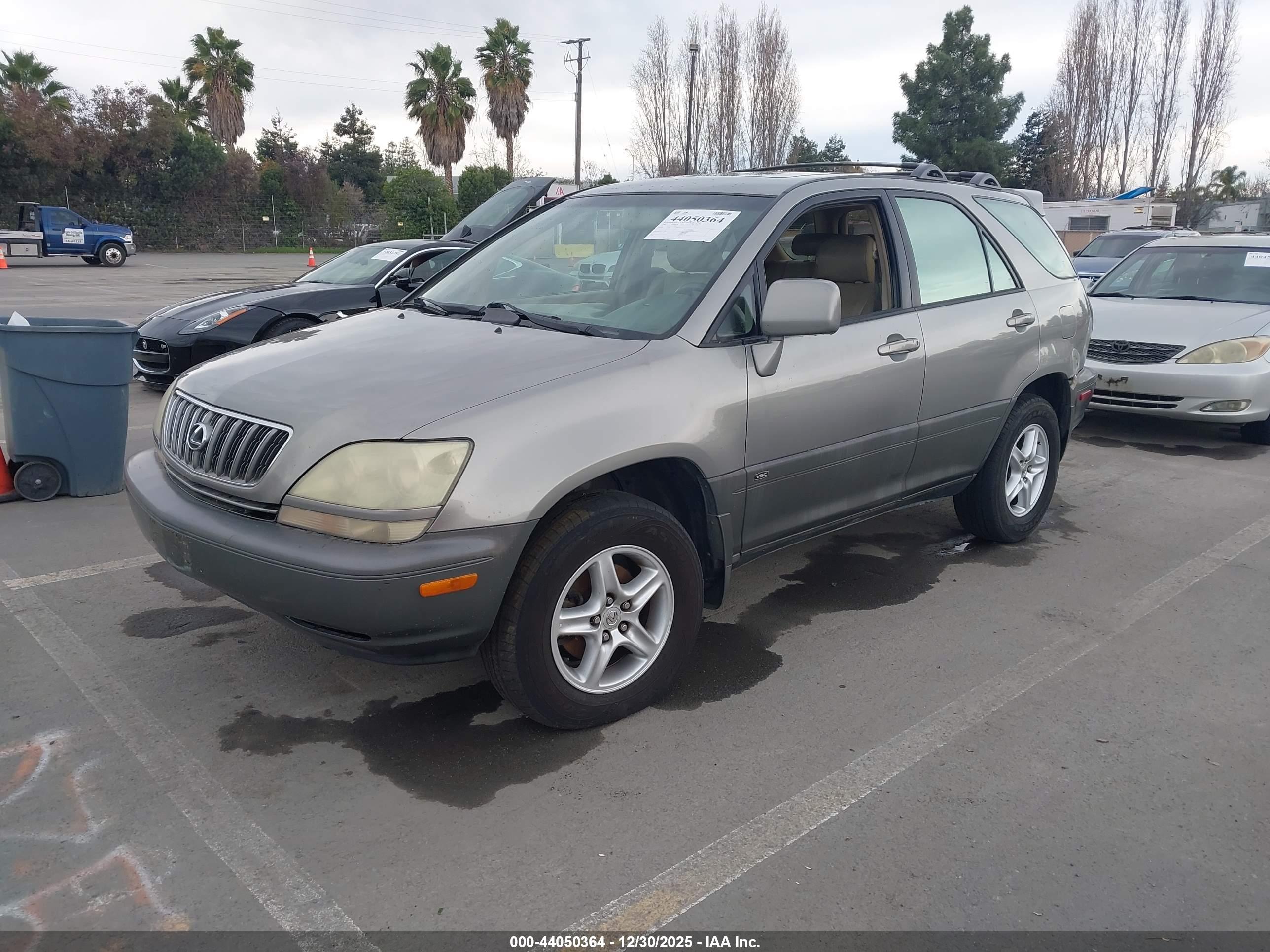 LEXUS RX image 2